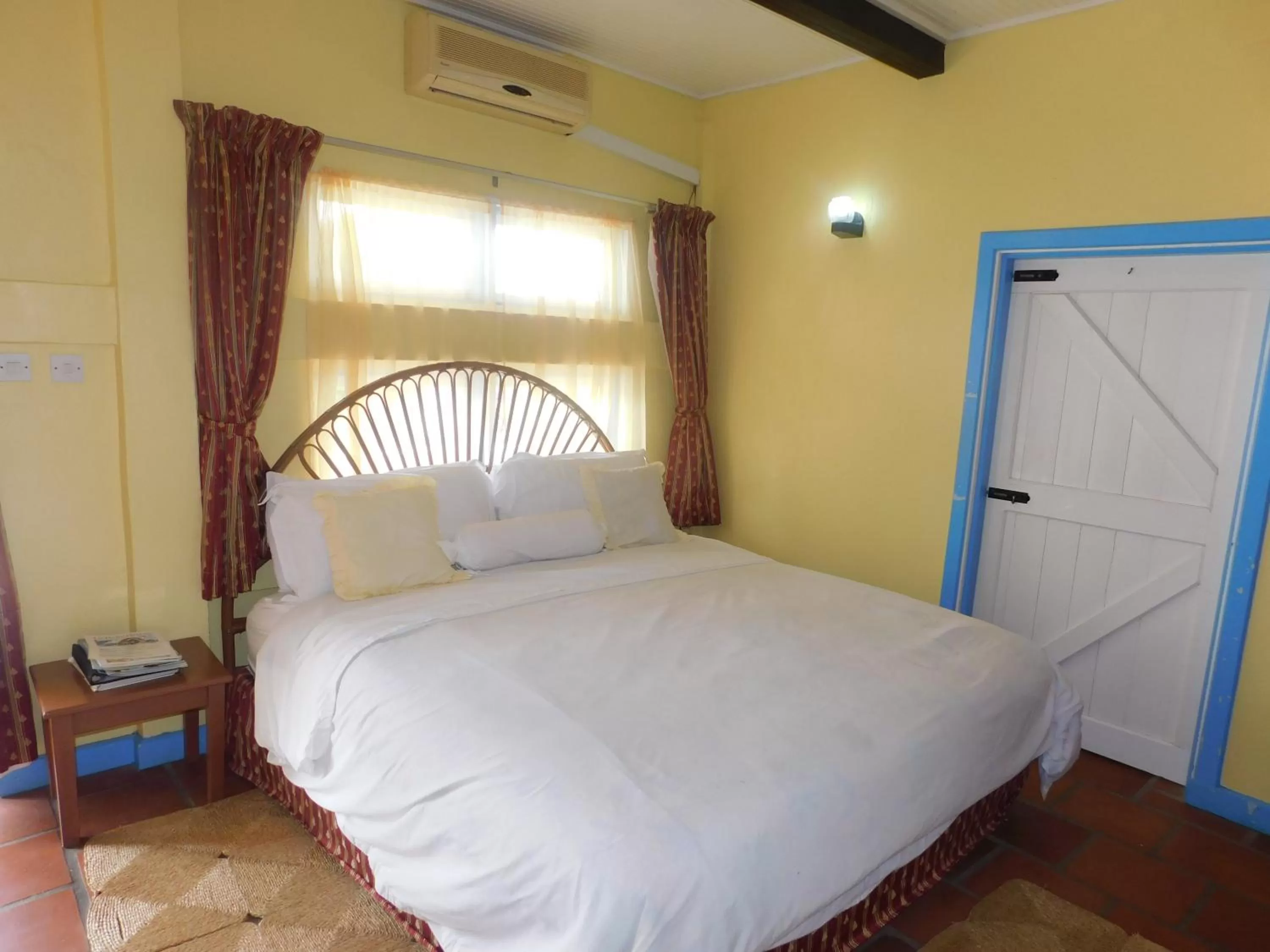 Bedroom, Bed in La Haut Resort