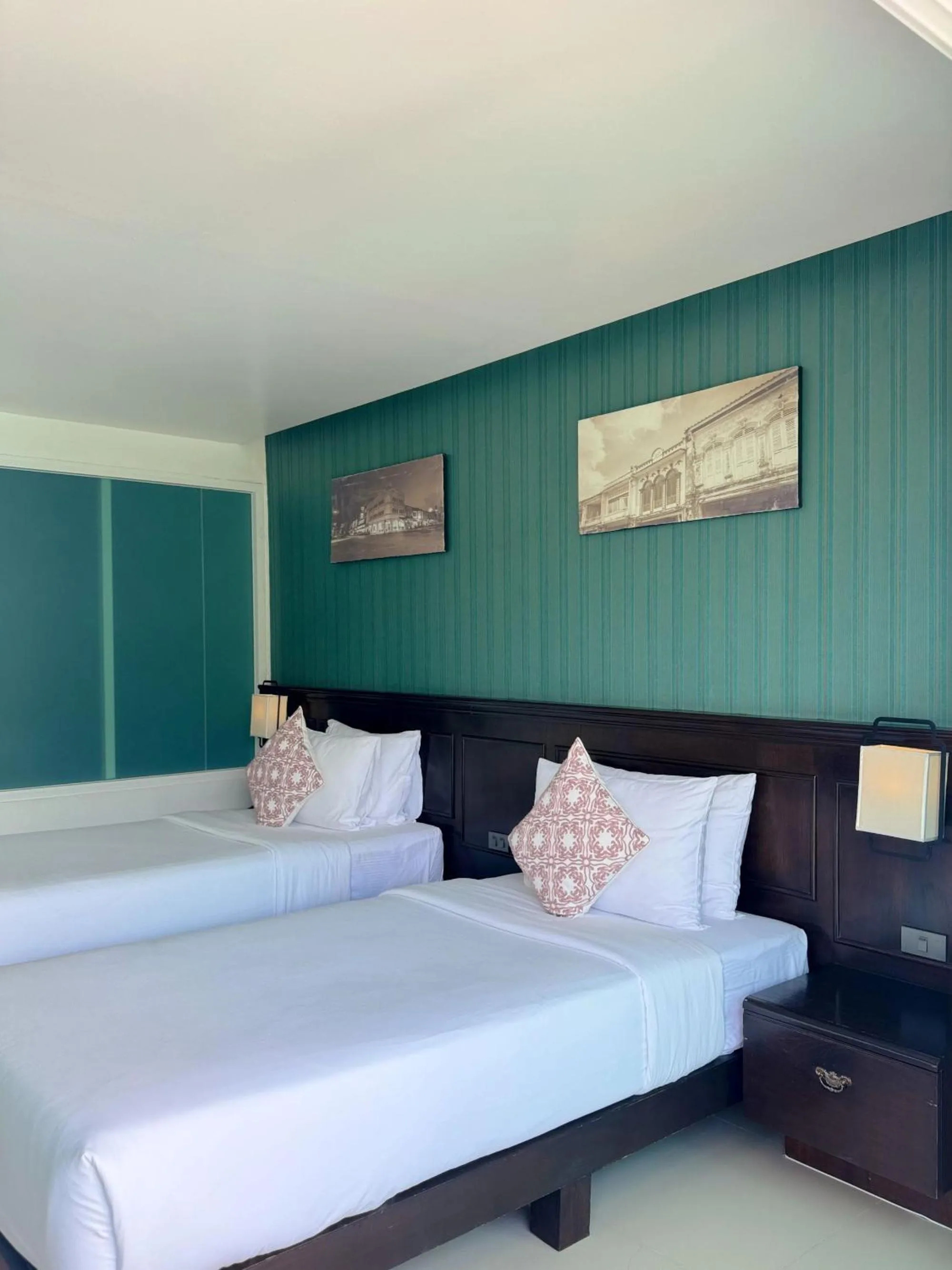 Bed in Grand Supicha City Hotel