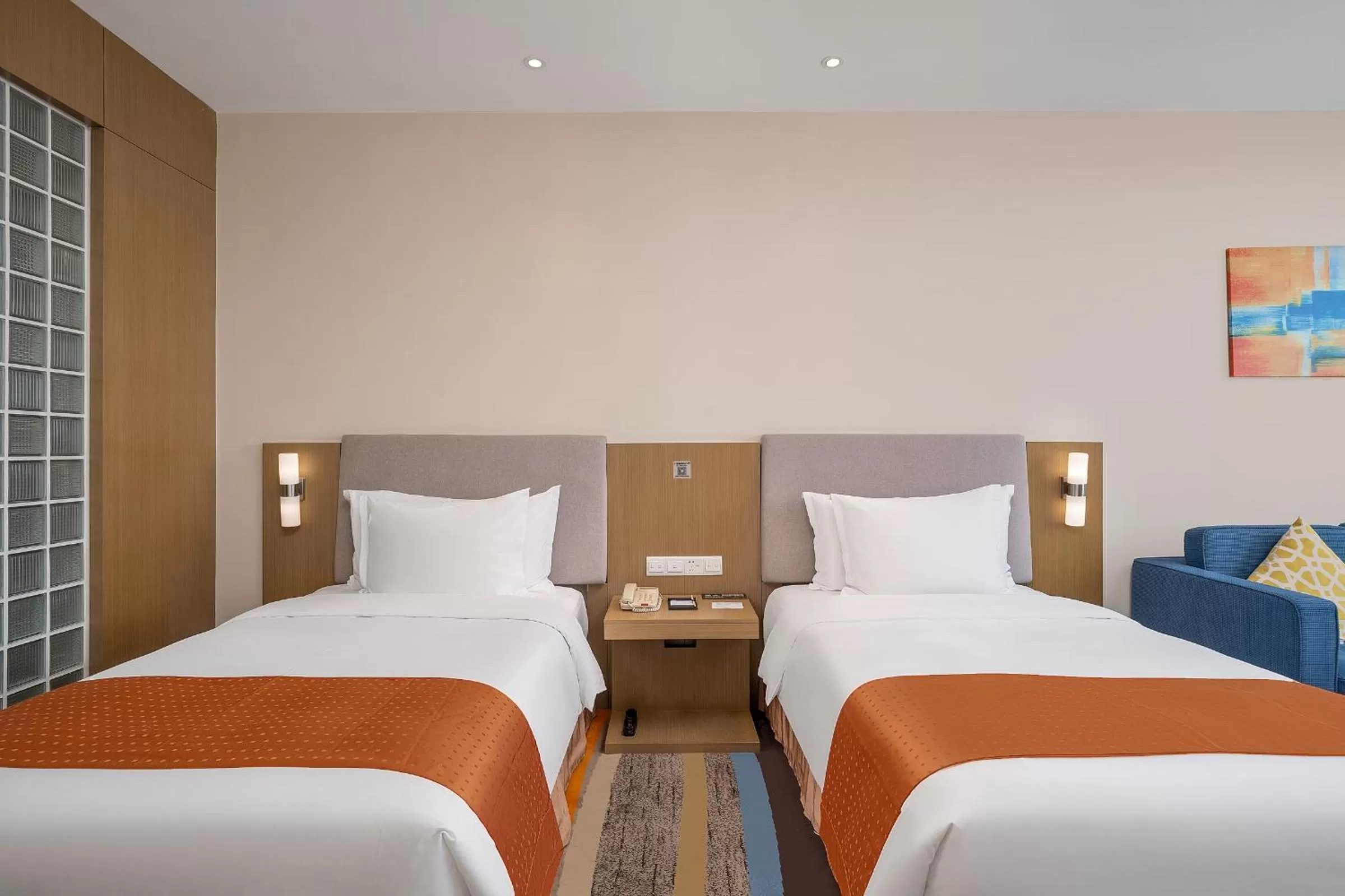 Bed in Guangzhou Baiyun Airport Rejoice by Argyle Hotel Rehe Metro Exit B --Free shuttle bus is provided during the 138th Canton Fair