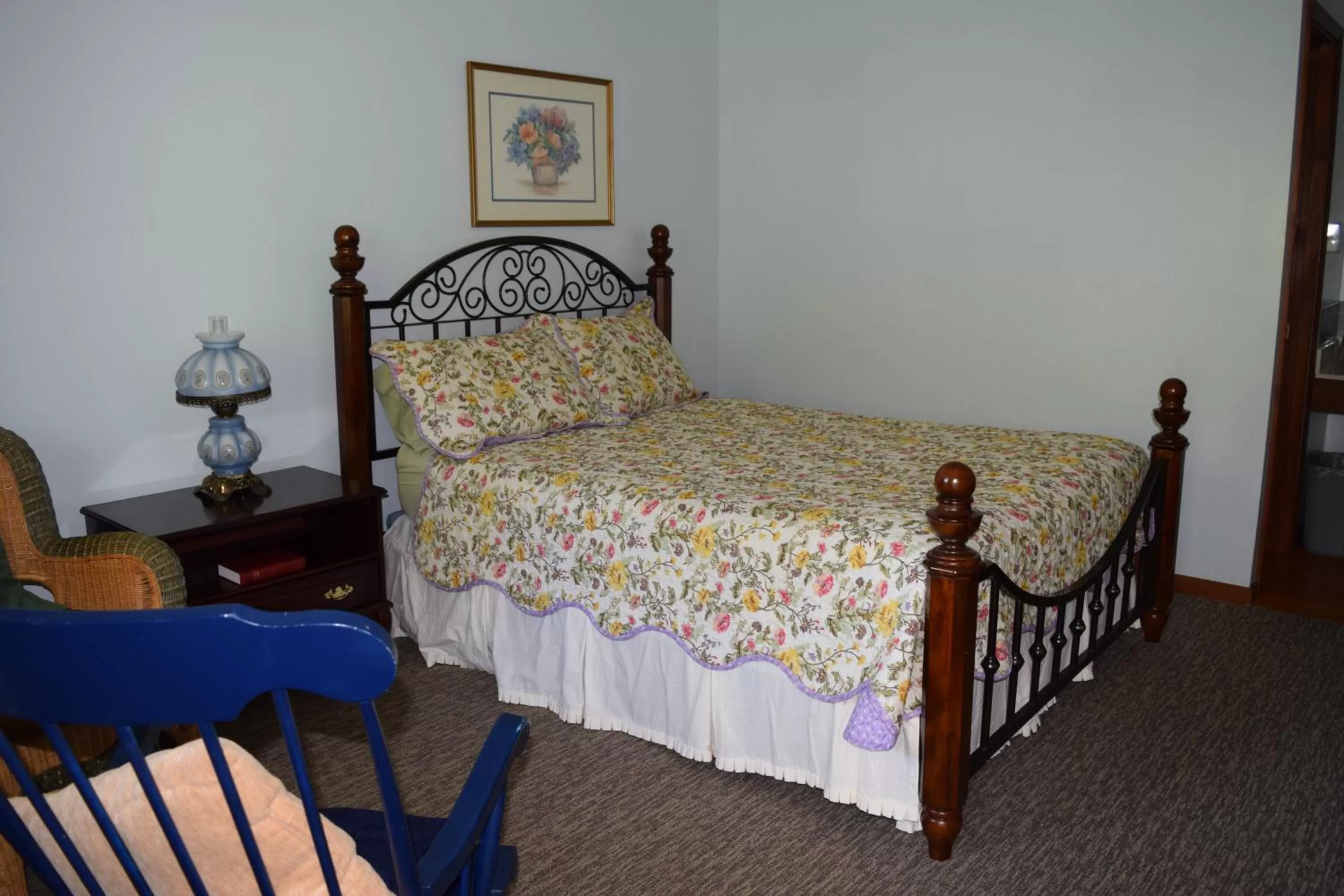 Bed in Green Valley Motor Lodge