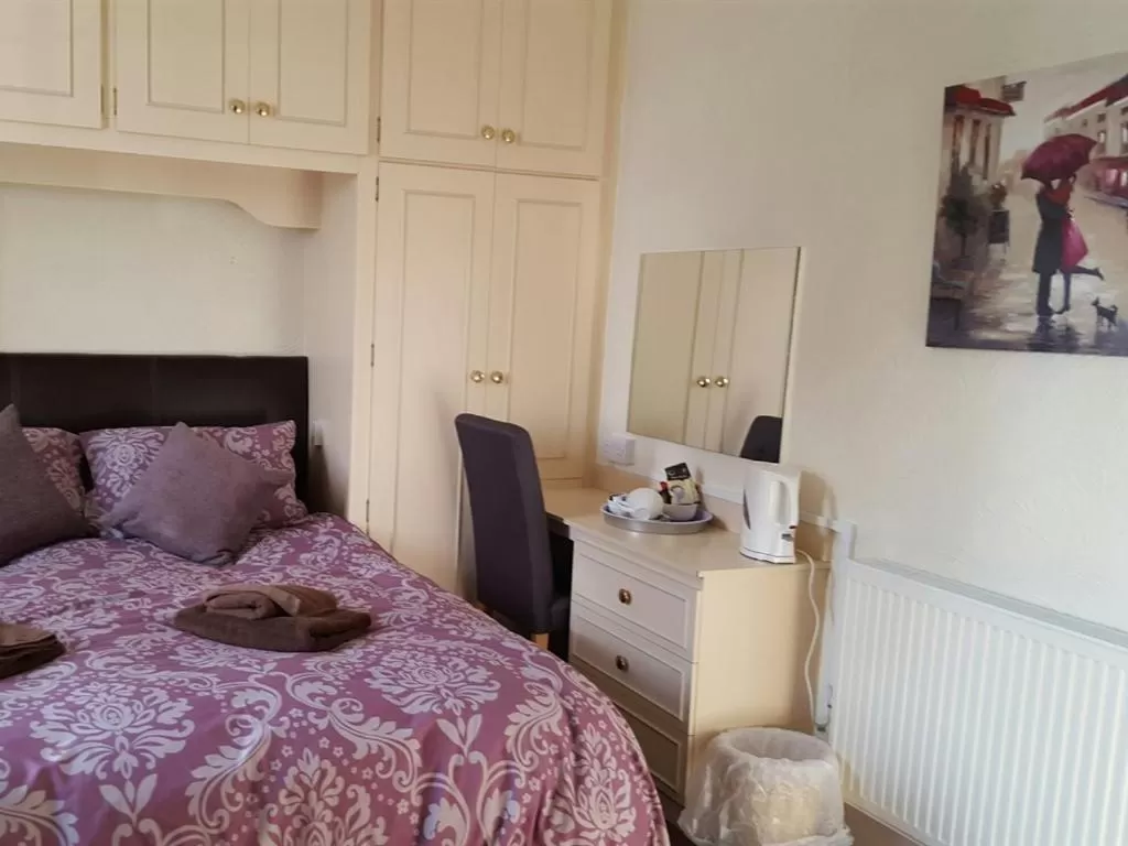 Standard Quadruple Room in Royal Oak