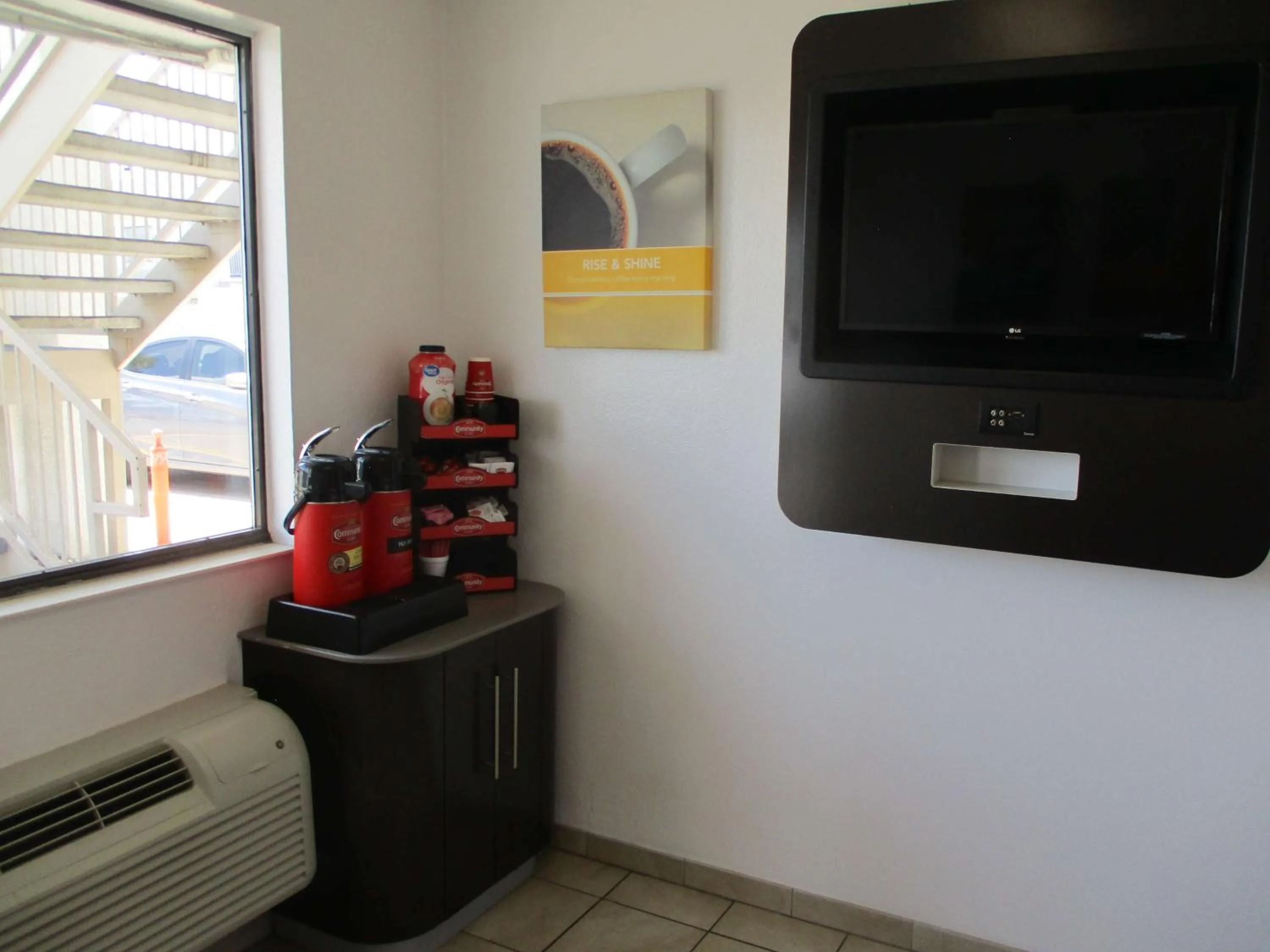 Coffee/tea facilities, TV/Entertainment Center in Motel 6-Austin, TX