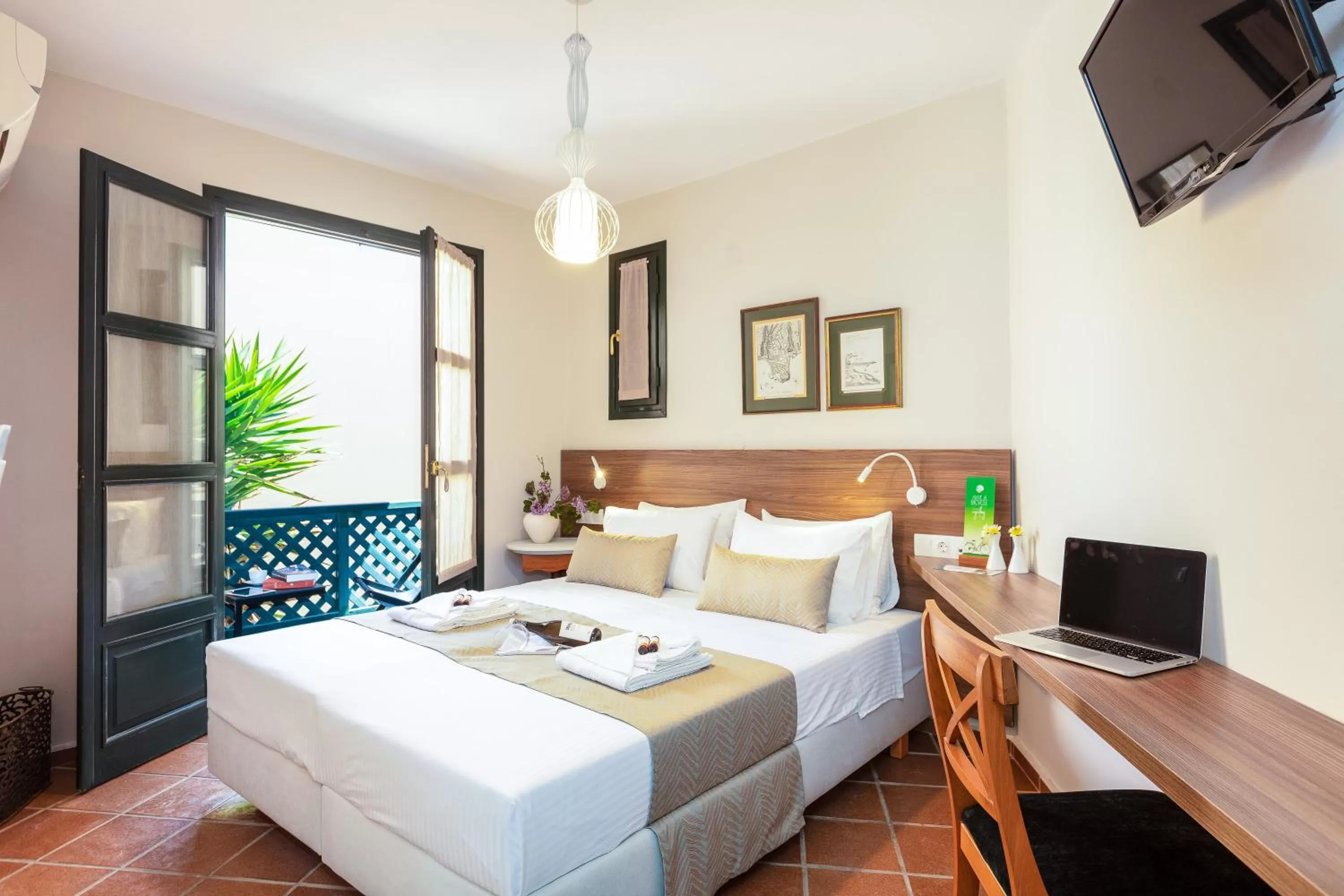 Bed in Ink Hotels House of Europe