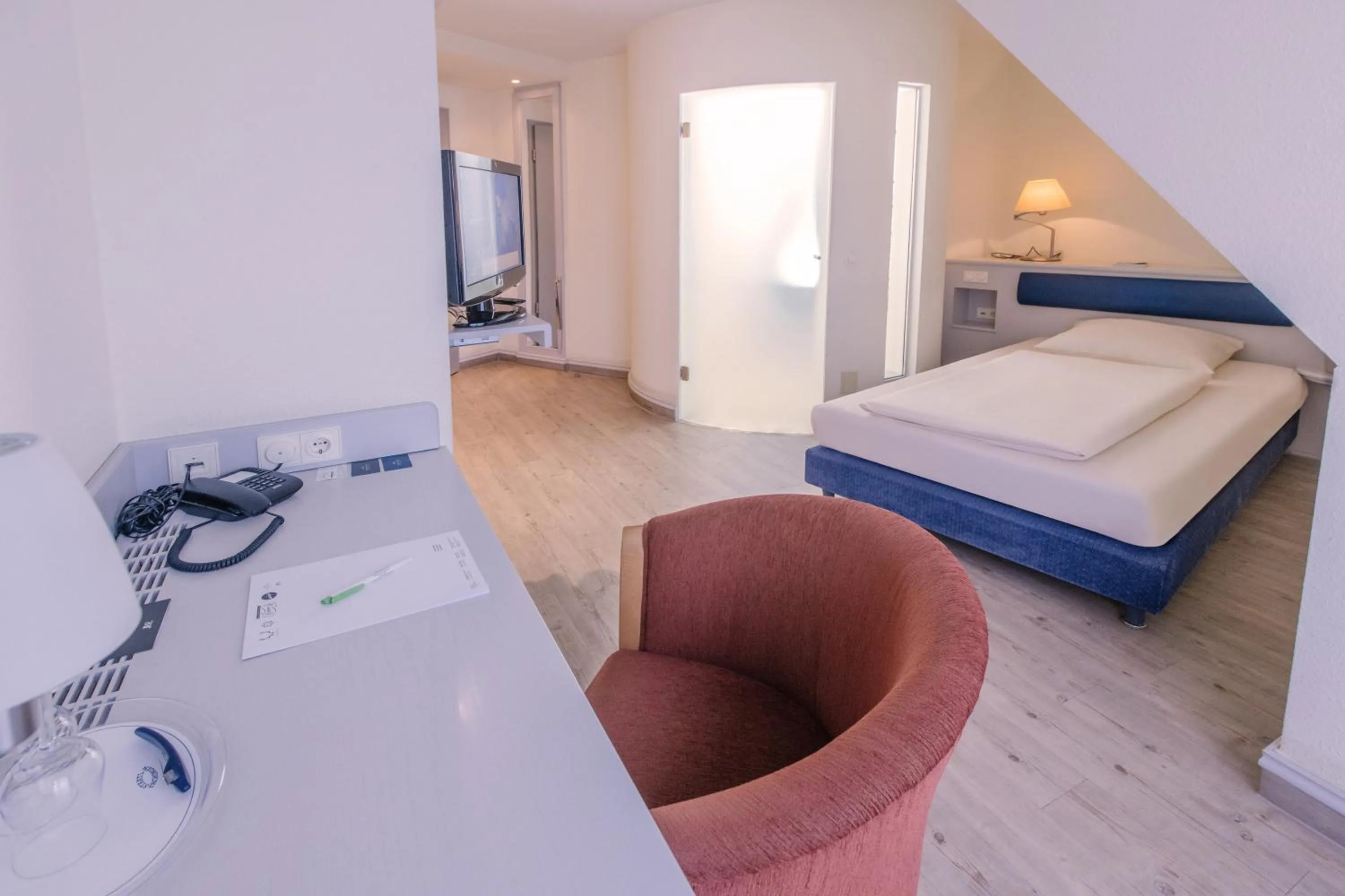 Photo of the whole room, Bed in Hotel Gasthaus Rottner