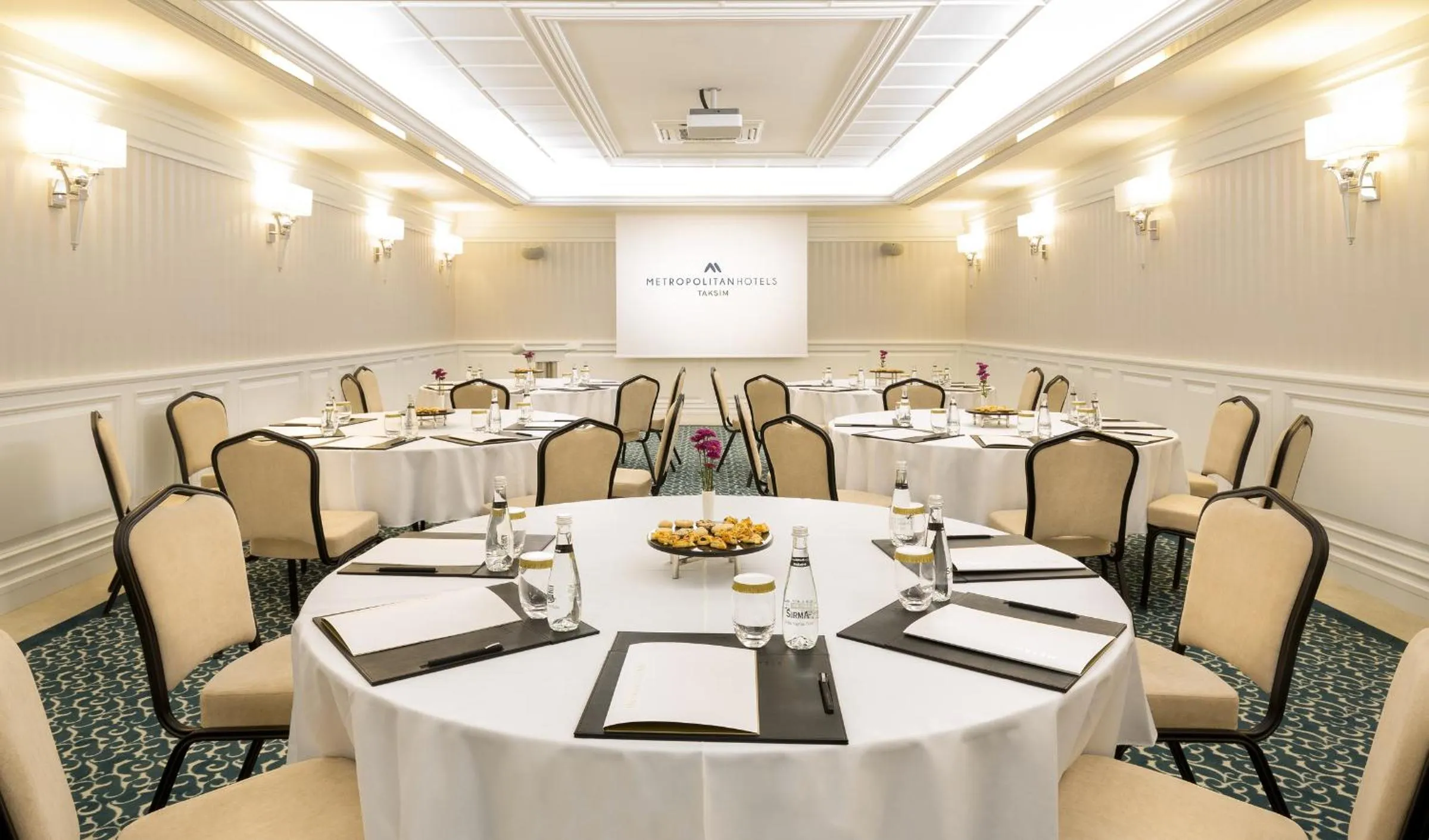 Meeting/conference room in Metropolitan Hotels Taksim