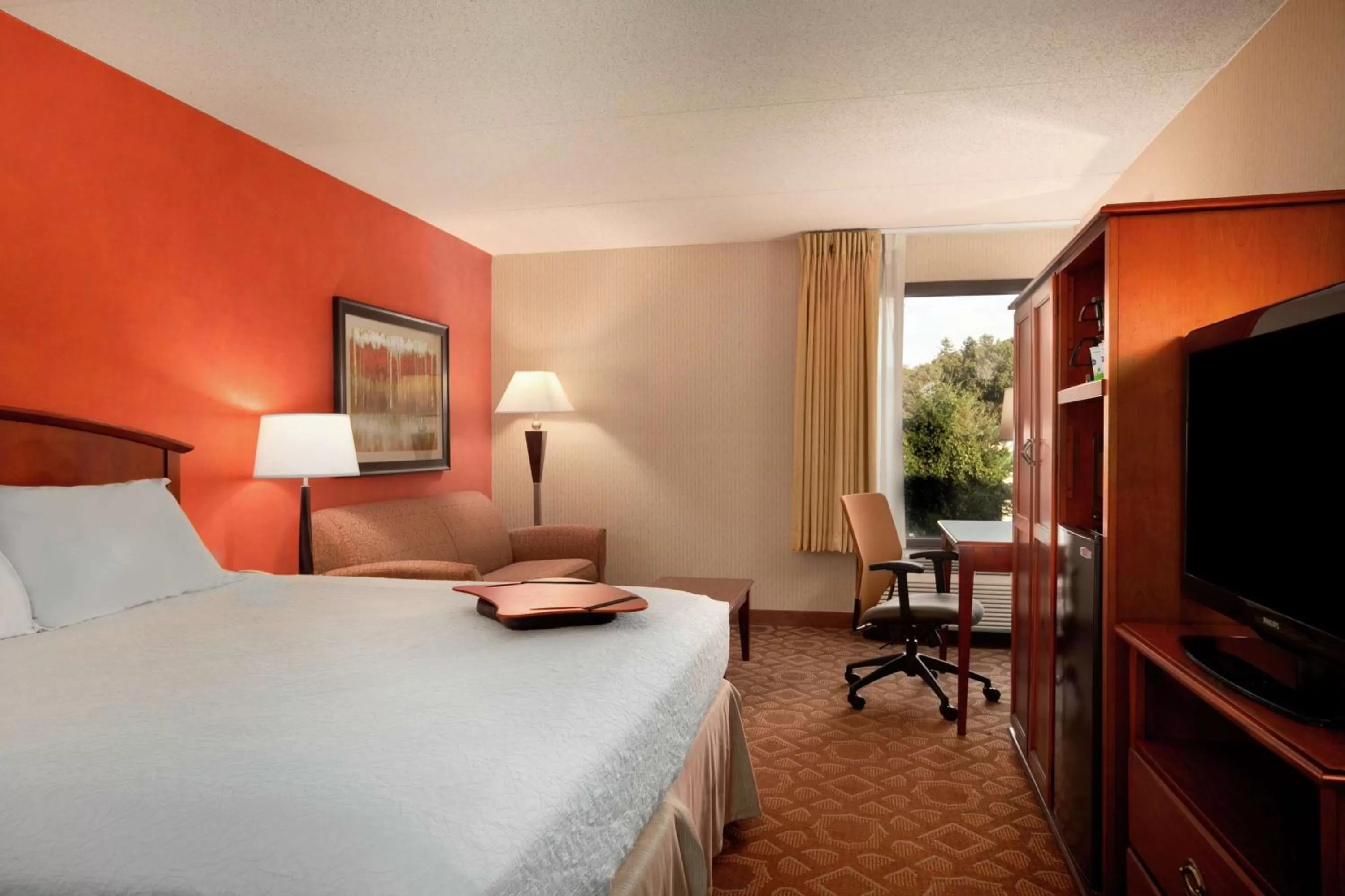 Bedroom, Bed in Hampton Inn - York