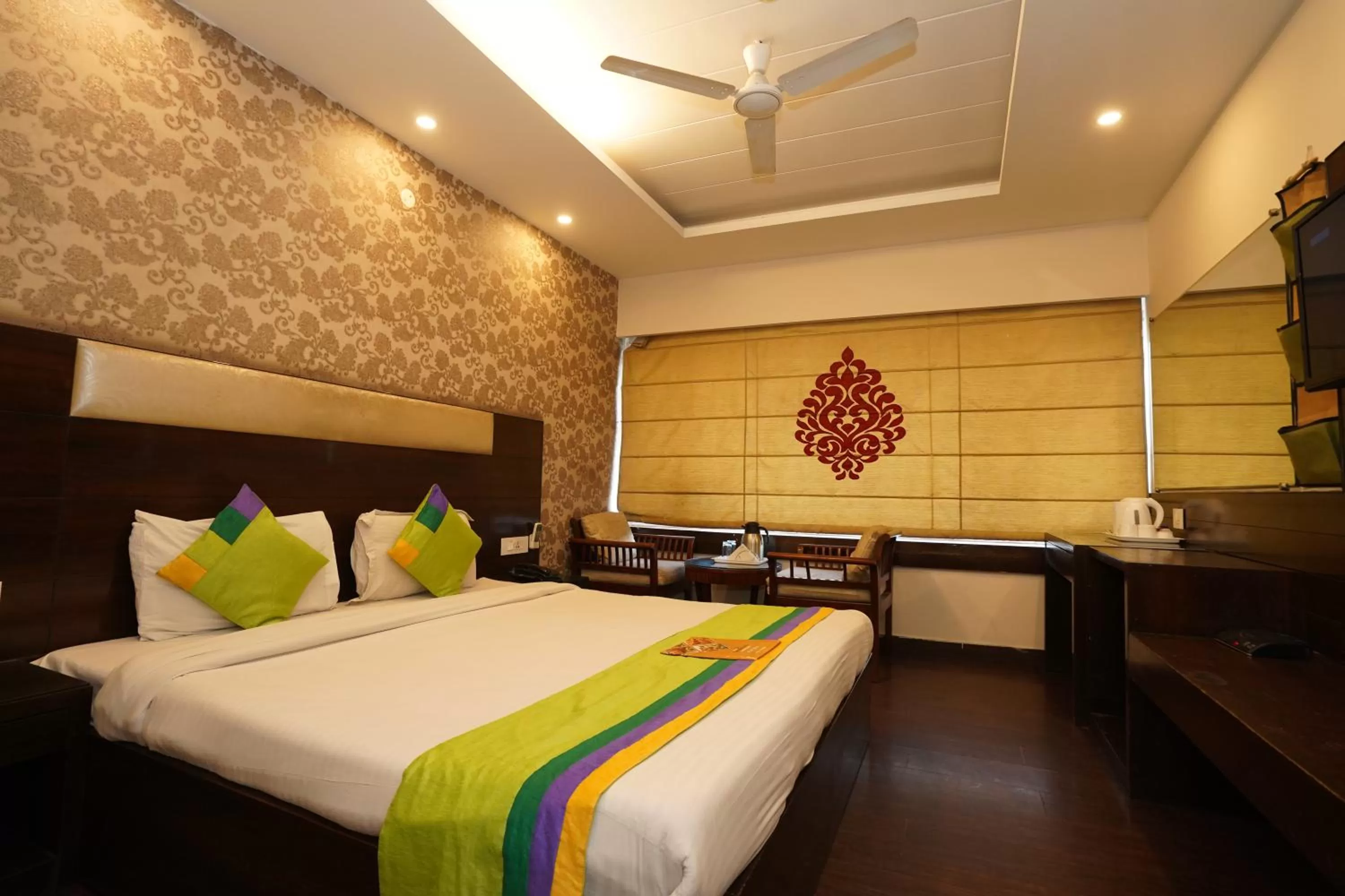 Bedroom, Bed in Hotel Dreamland Chandigarh