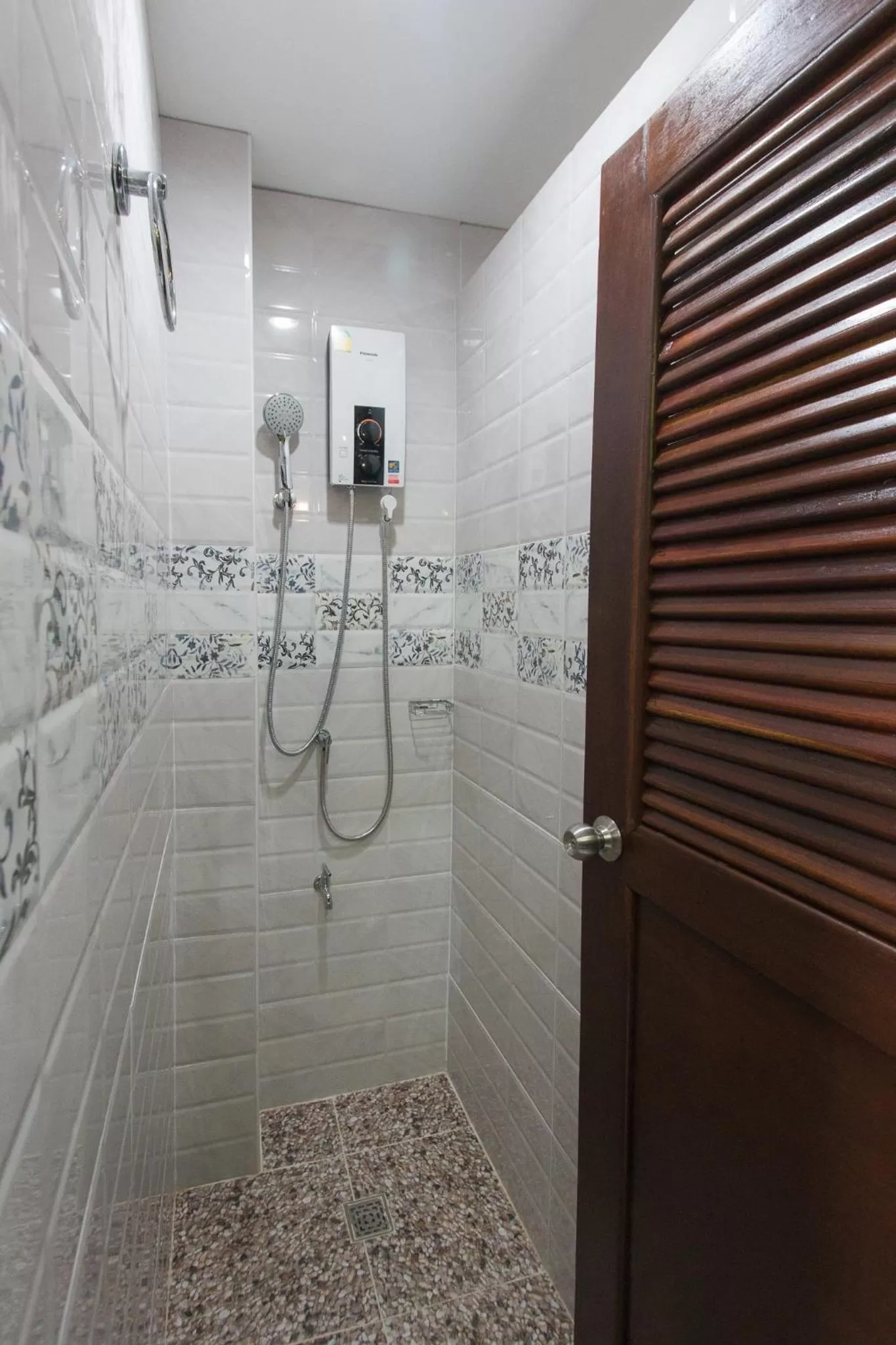 Shower in Puak Taem Boutique Hotel