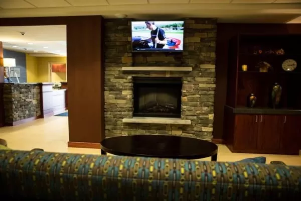 Lobby or reception in Holiday Inn Express Milford by IHG
