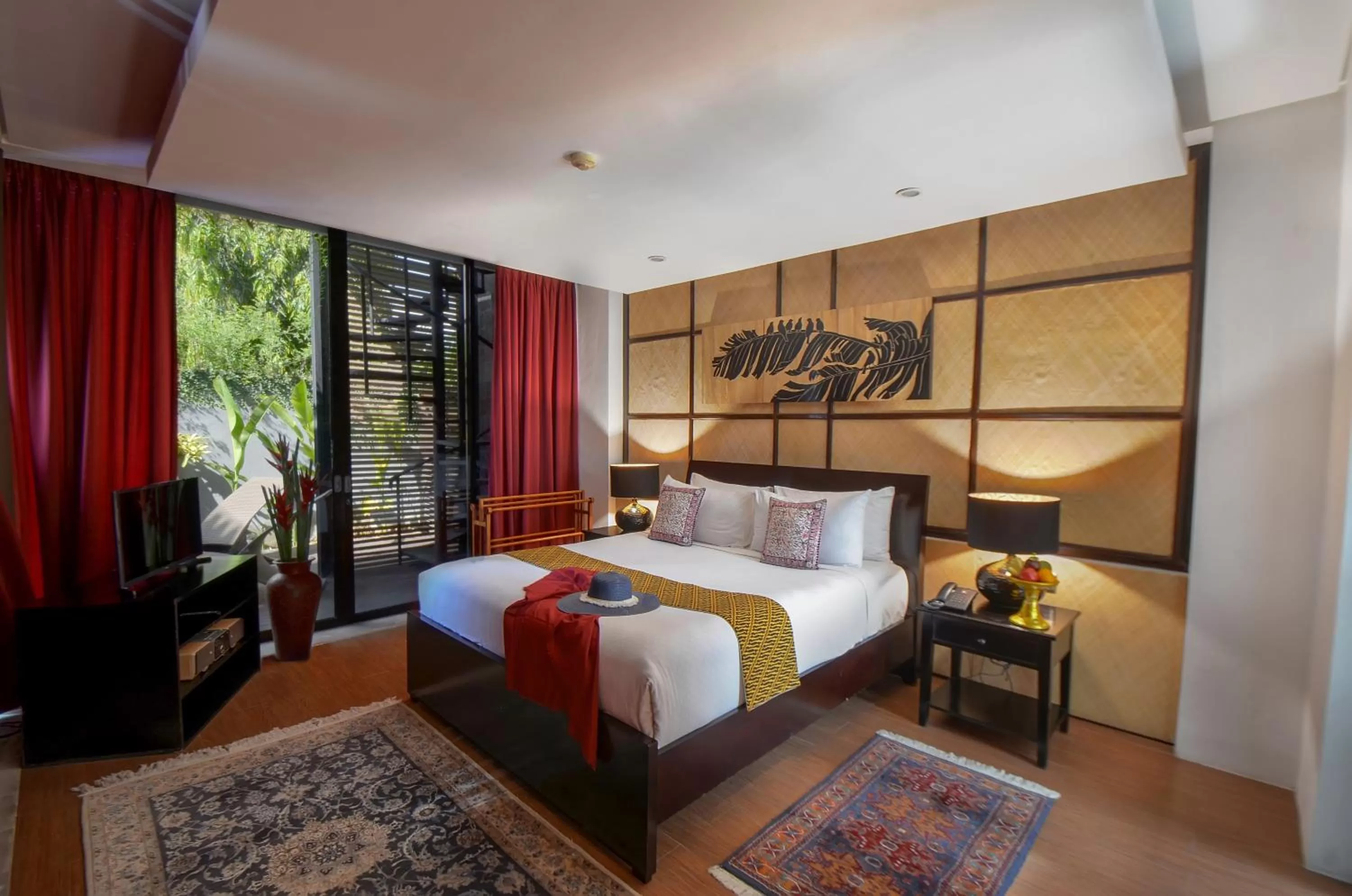 Photo of the whole room, Bed in Puri Hiromi Boutique Residence