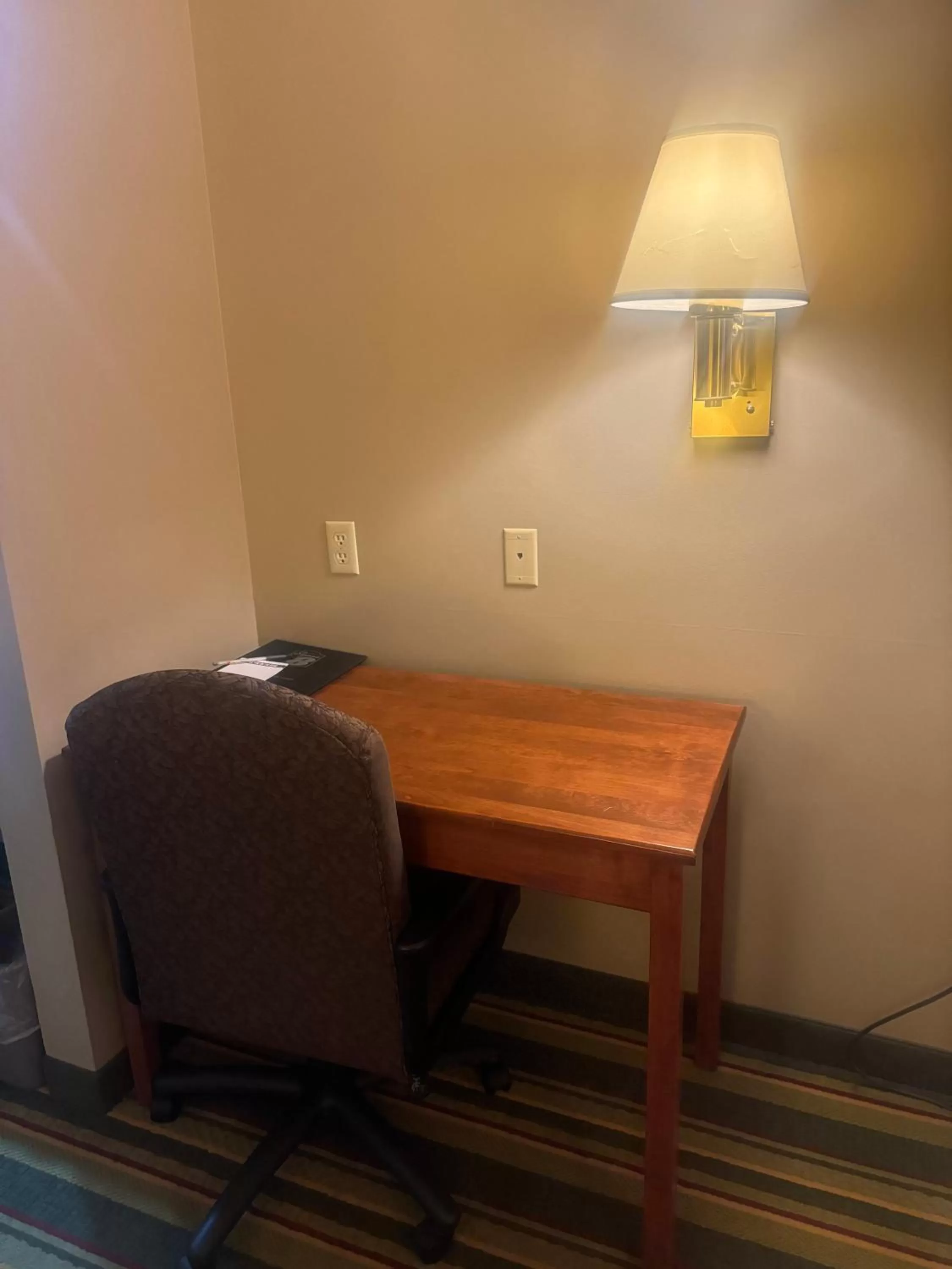 Seating area in Super 8 by Wyndham Sparta