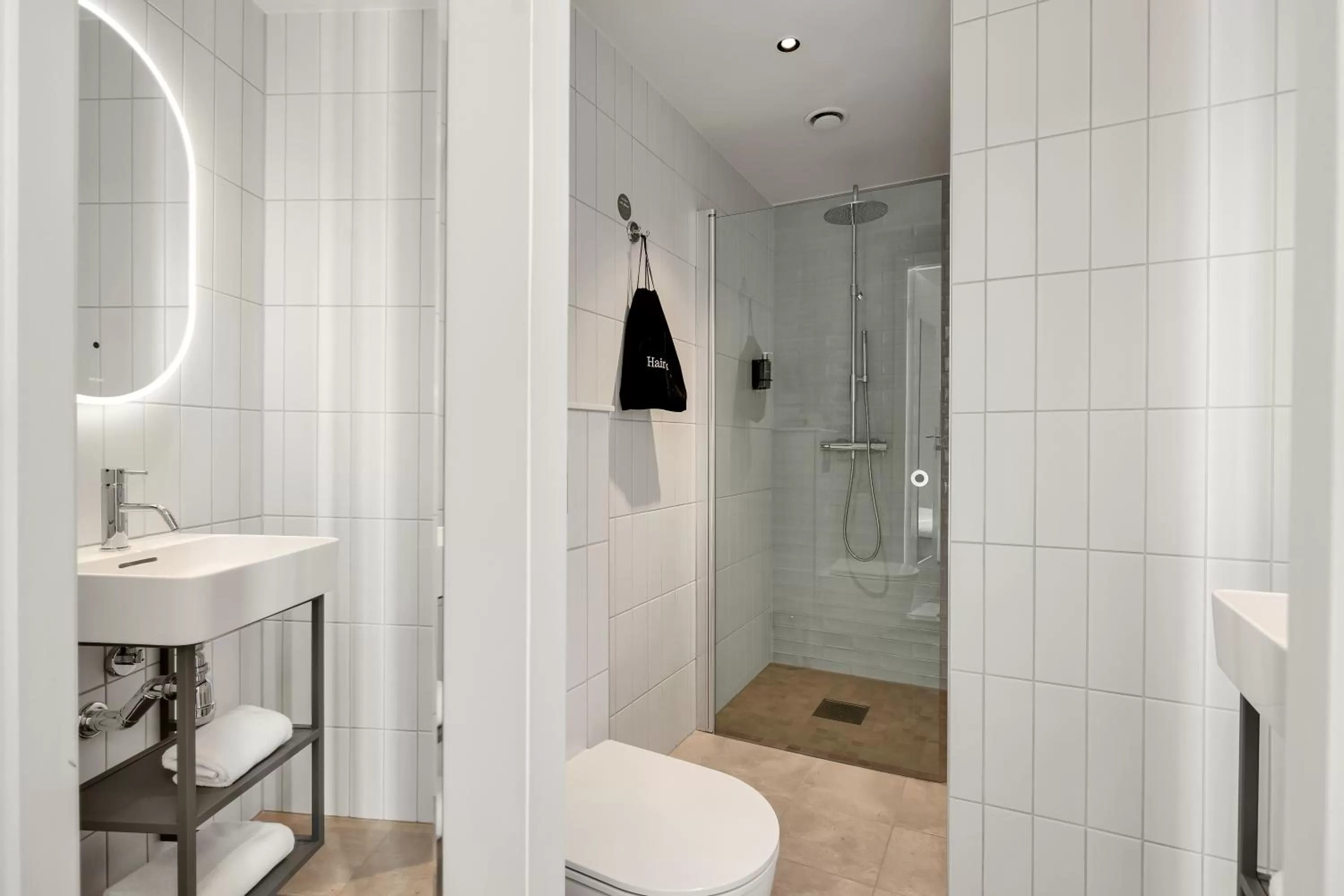 Shower in Home Hotel Gabelshus