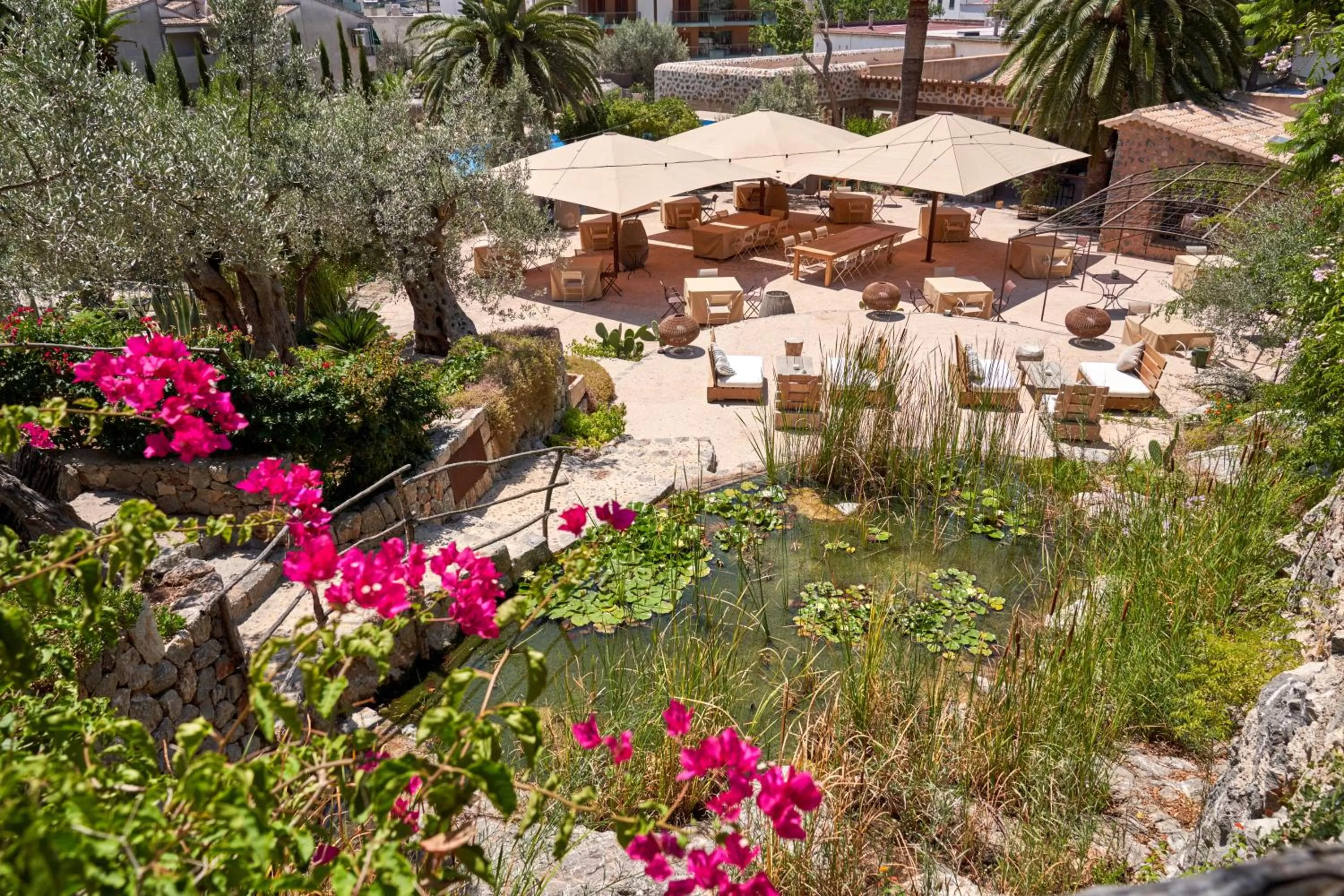 Garden view in Hotel Es Port