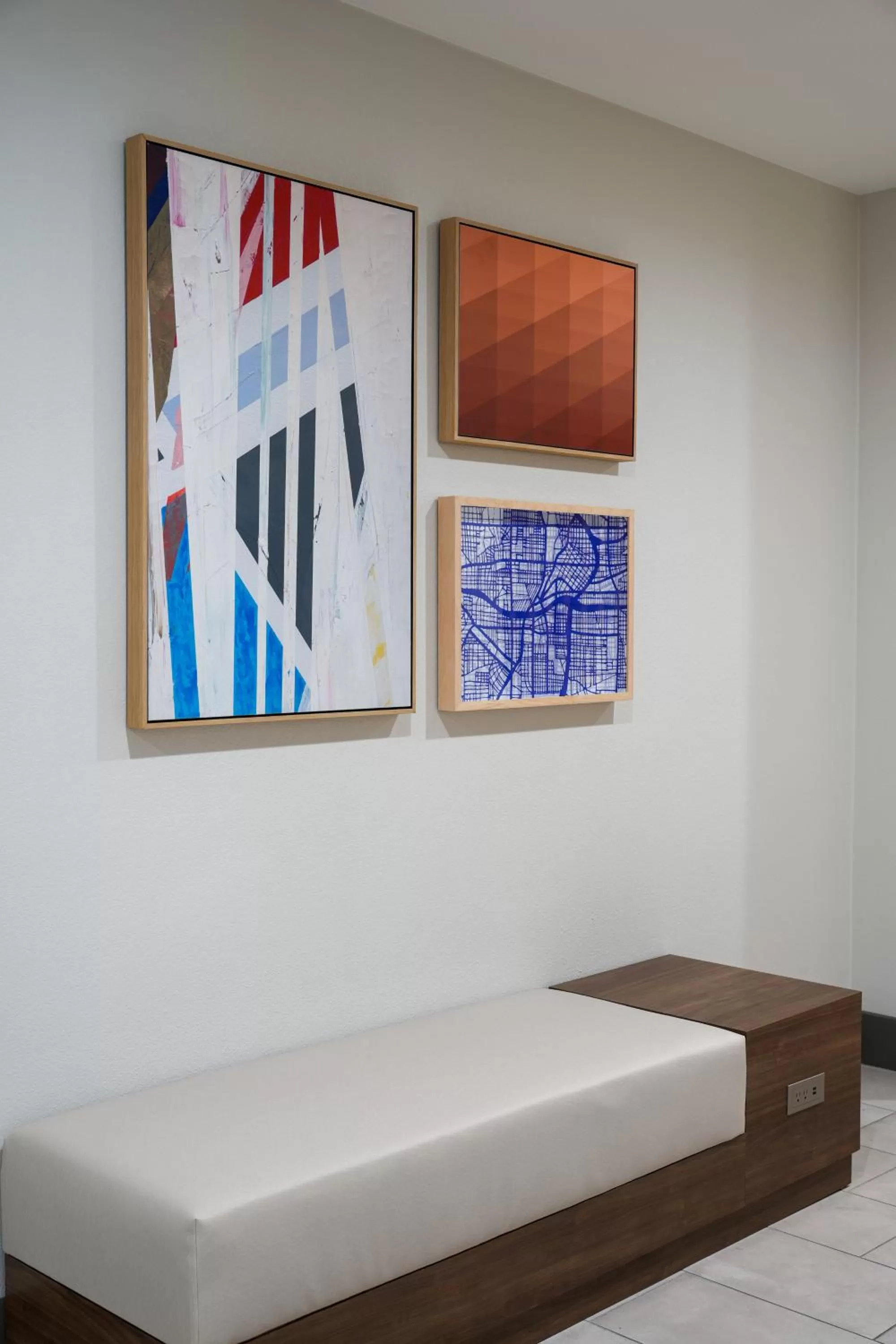 Seating area in Holiday Inn Express Hotel & Suites Cedar Hill by IHG