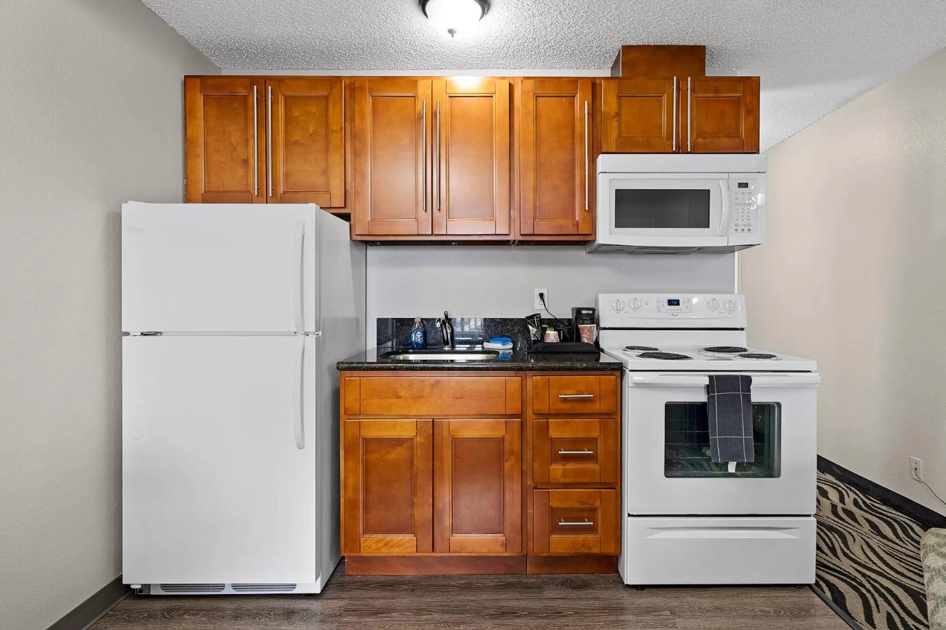 Astoria Rivershore Motel