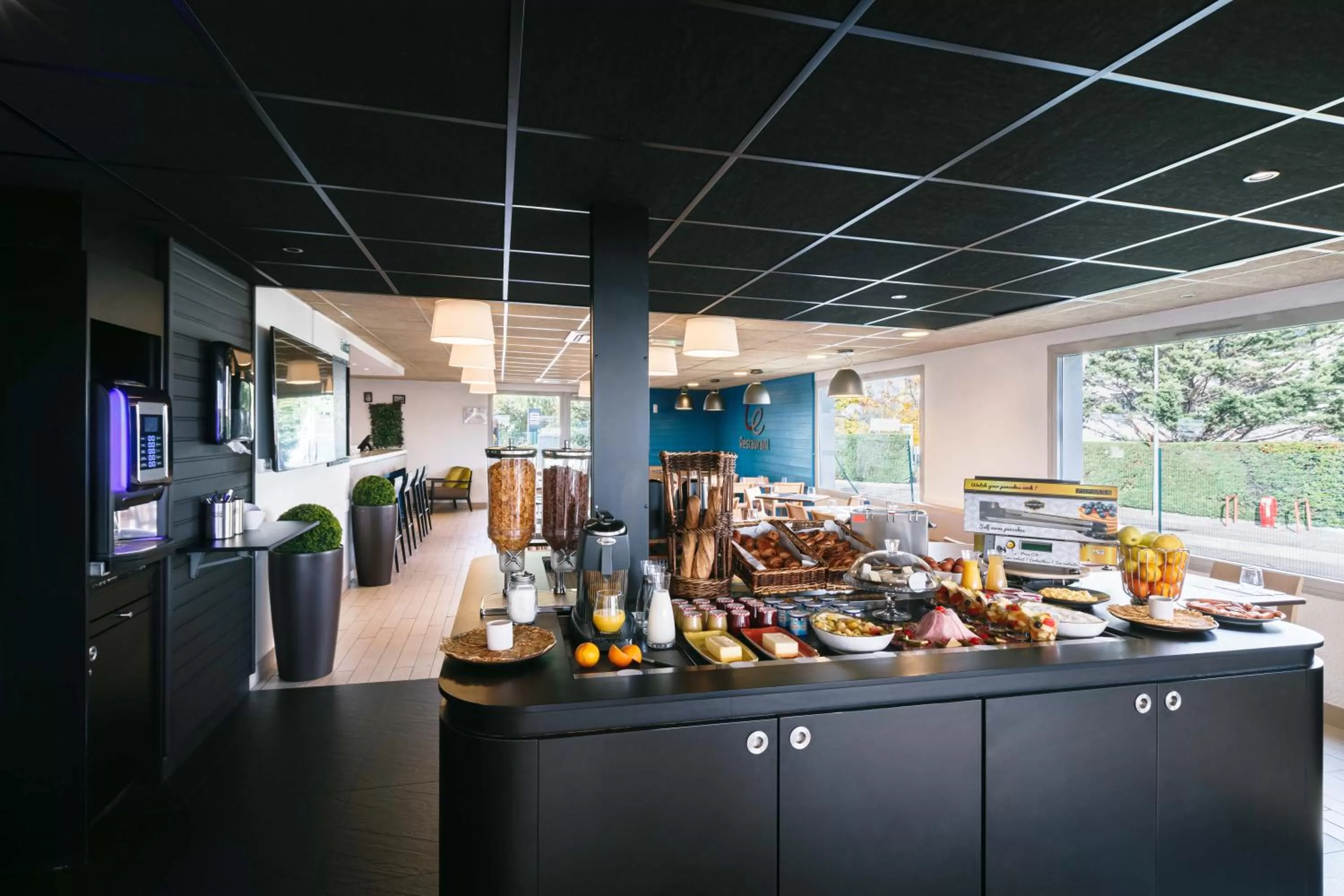 Breakfast in Campanile NATURE - Lyon Est Bron Eurexpo