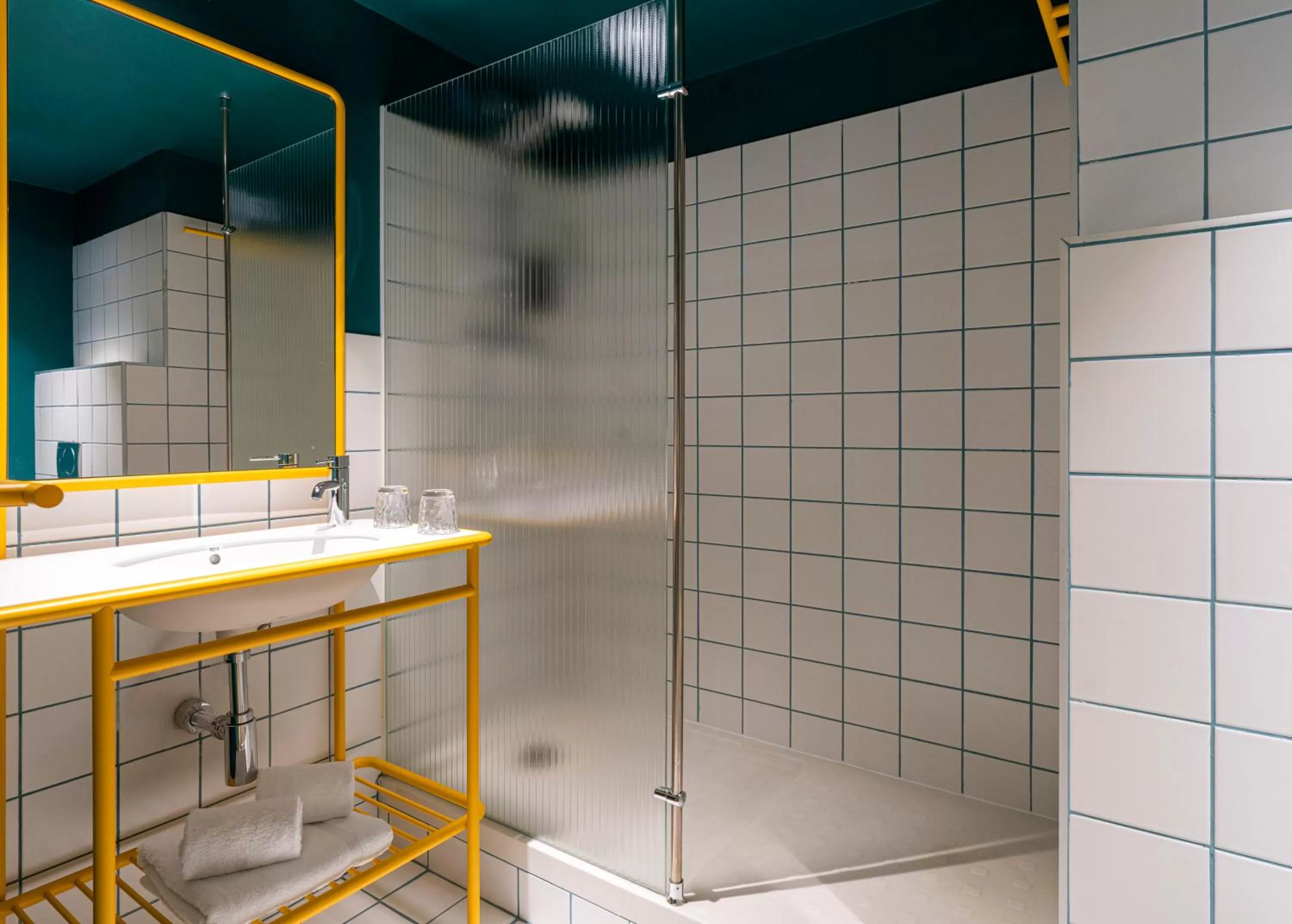 Bathroom in Ibis Styles Madrid City Las Ventas