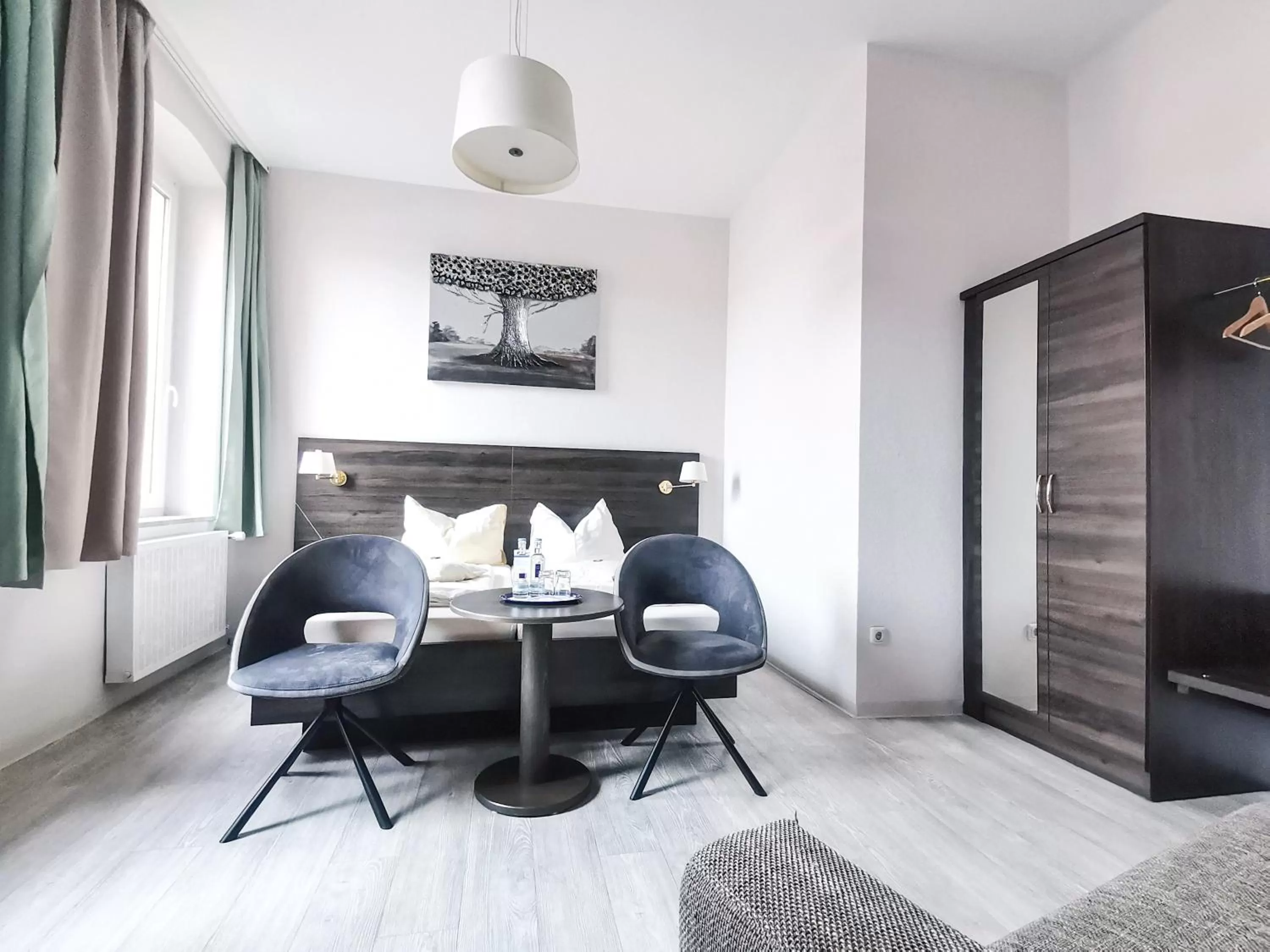 Bed in Hotel Kitzinger Hof an der B8