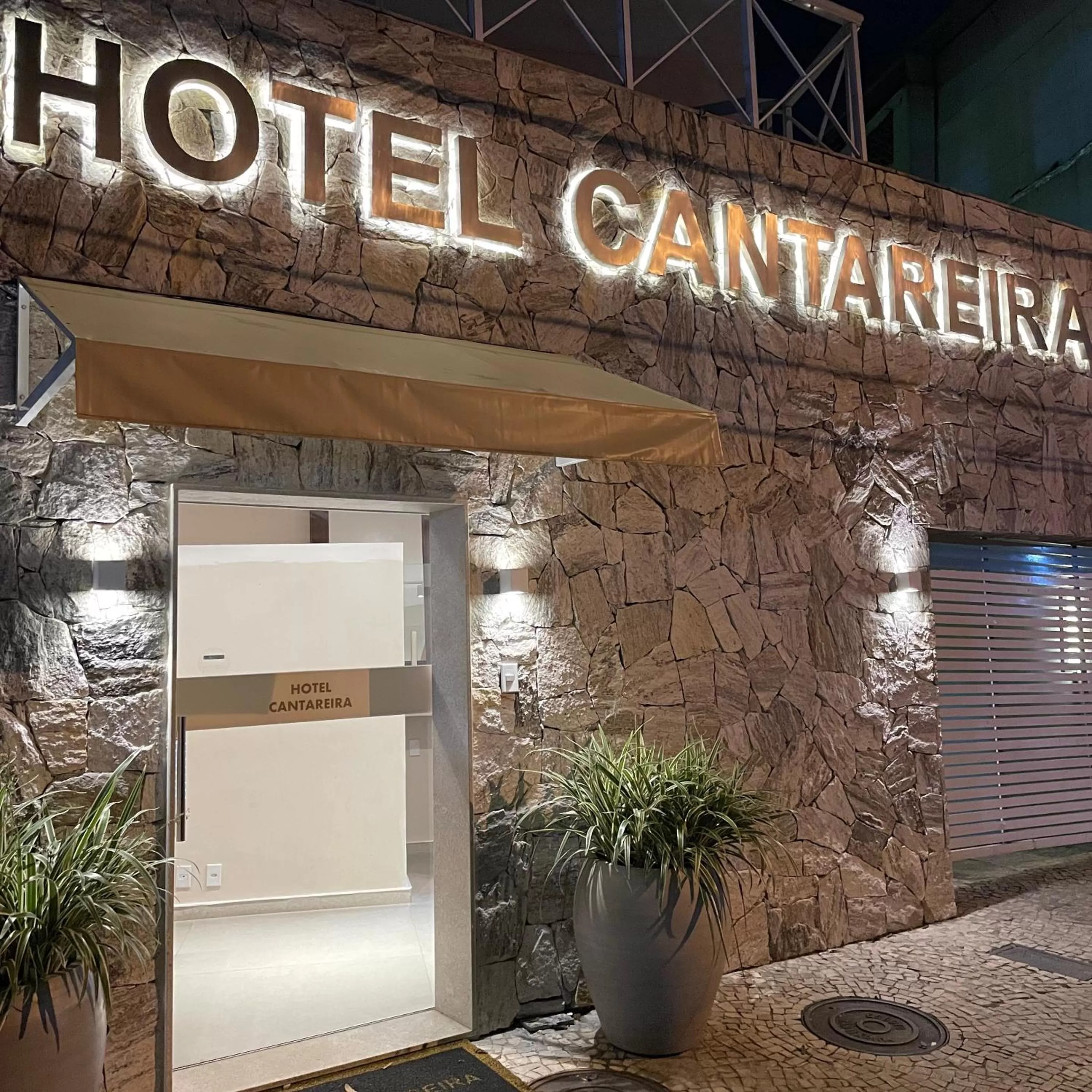 Night in Hotel Cantareira