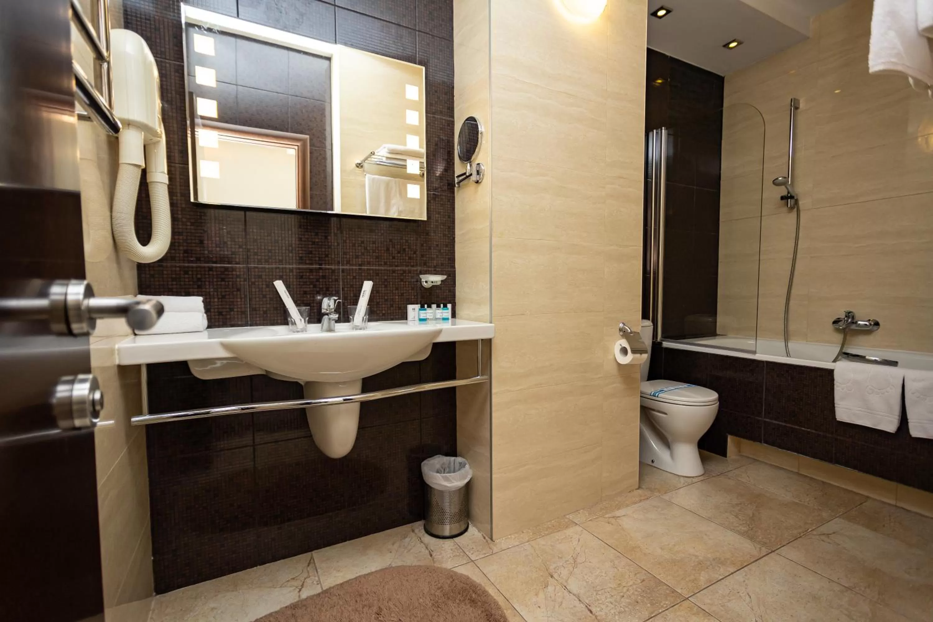 RiverSide- Hotel and MICE