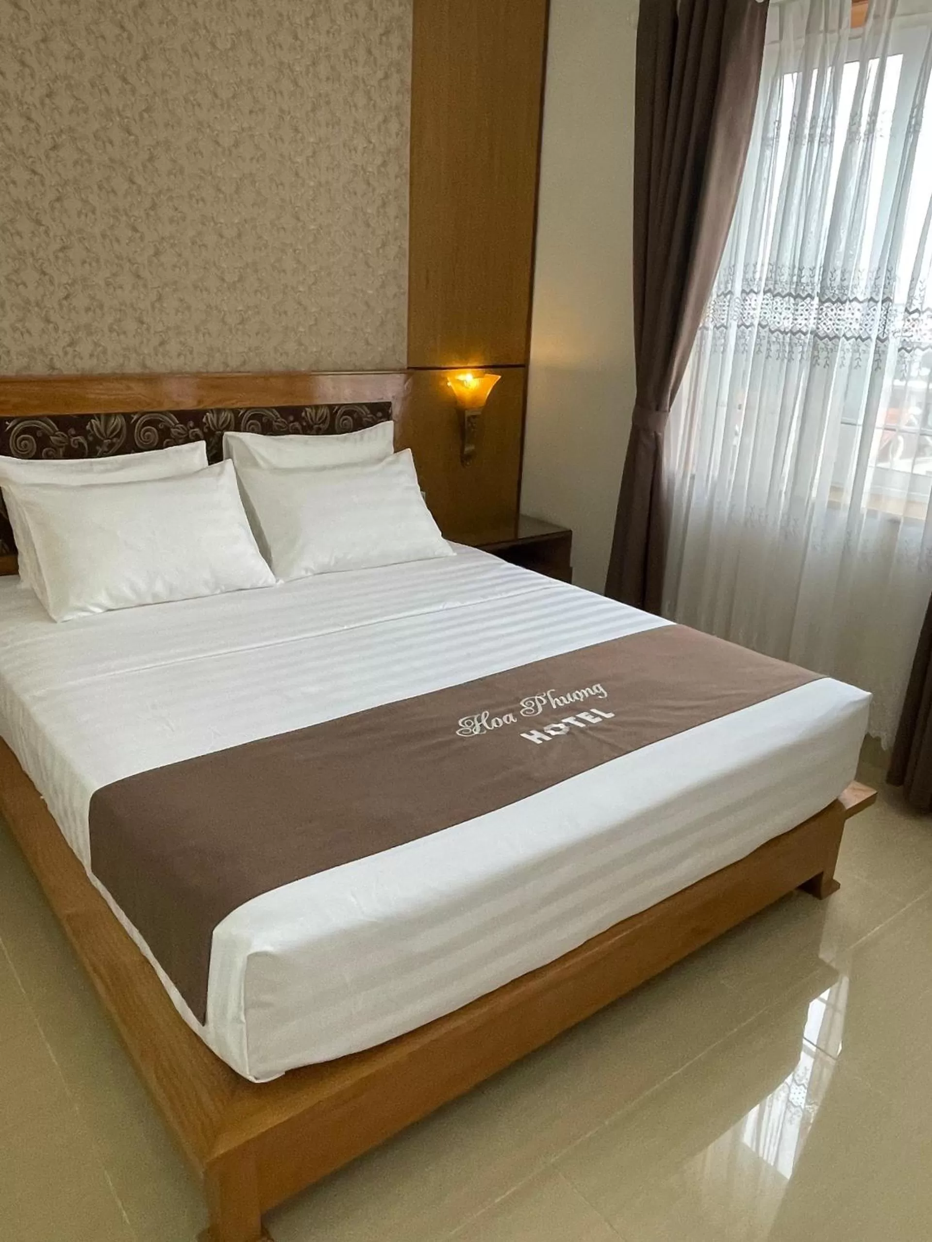 Bed in Hoa Phuong Hotel