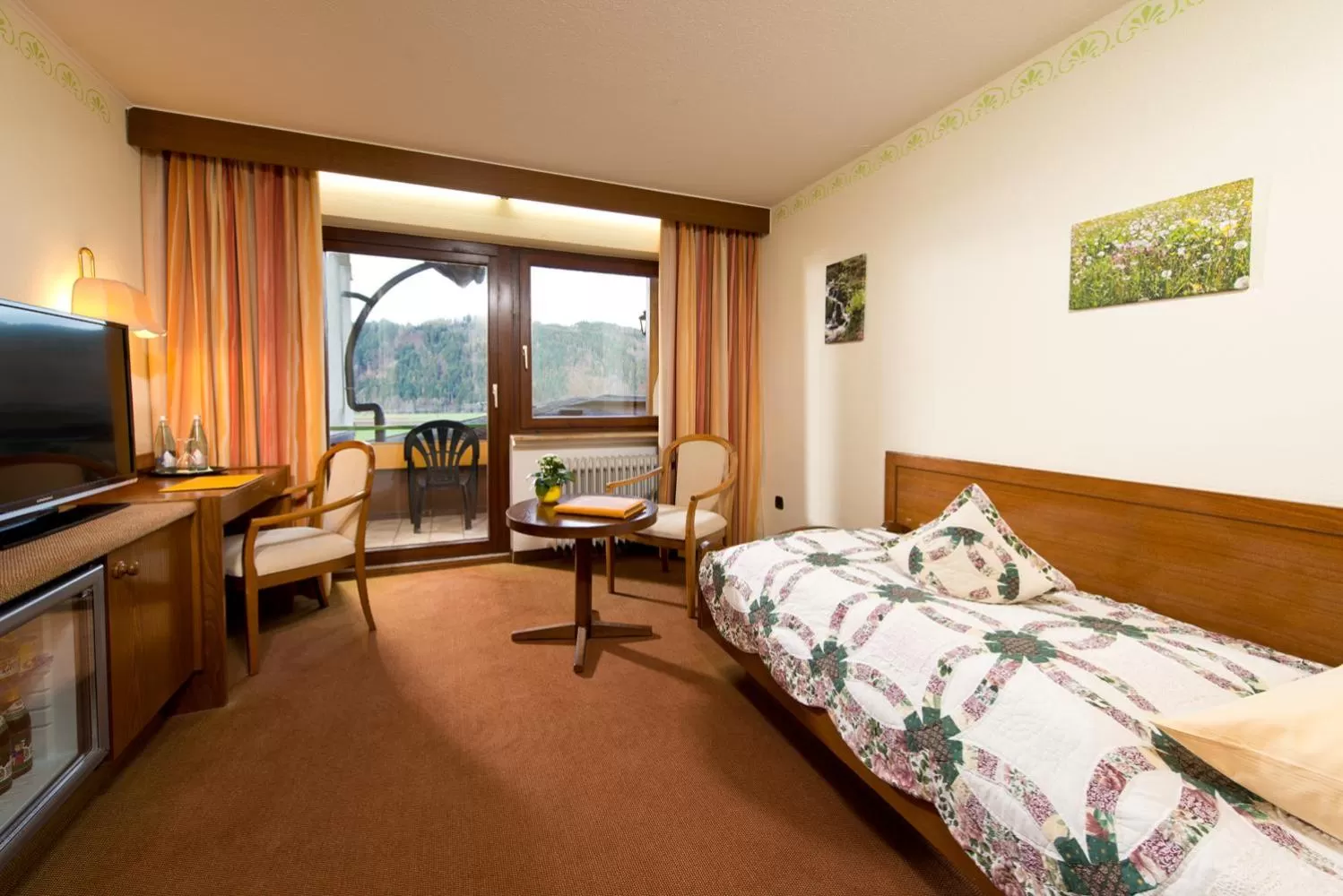 Bedroom, Bed in Silberkönig Schwarzwald Hotel & Restaurant Ringhotel