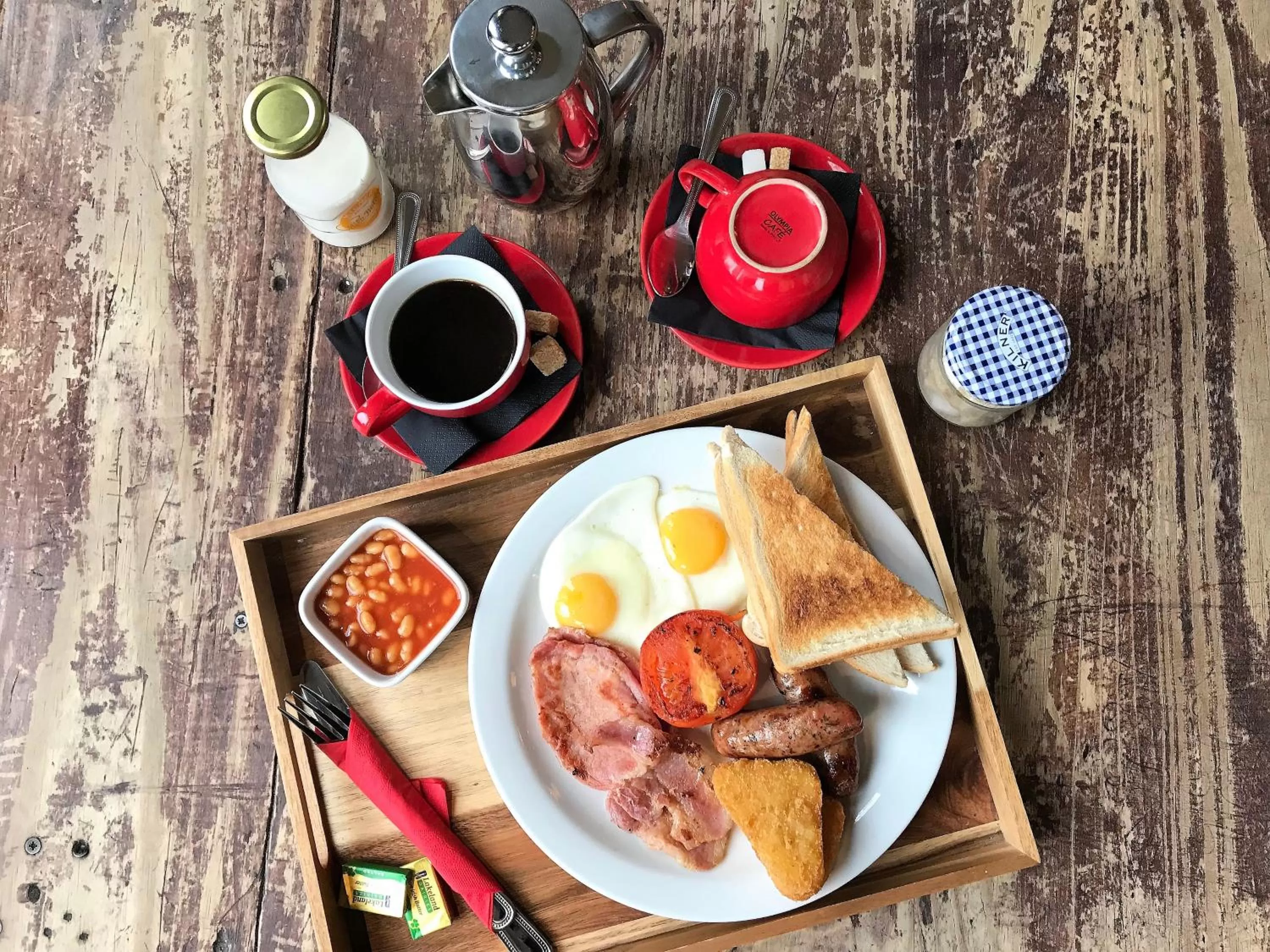 Breakfast in Camden Enterprise Hotel