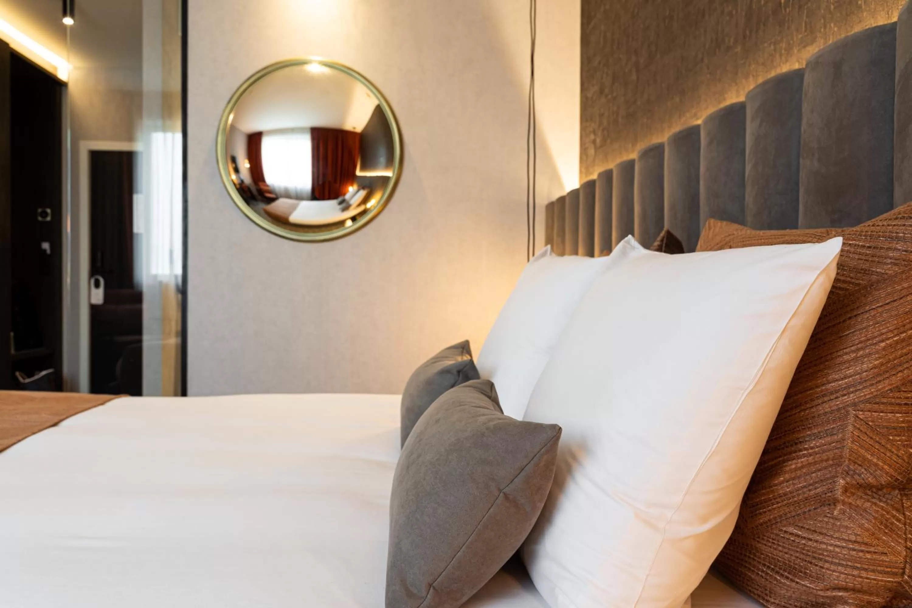 Bedroom, Bed in Van der Valk Hotel Mons Congres & Spa