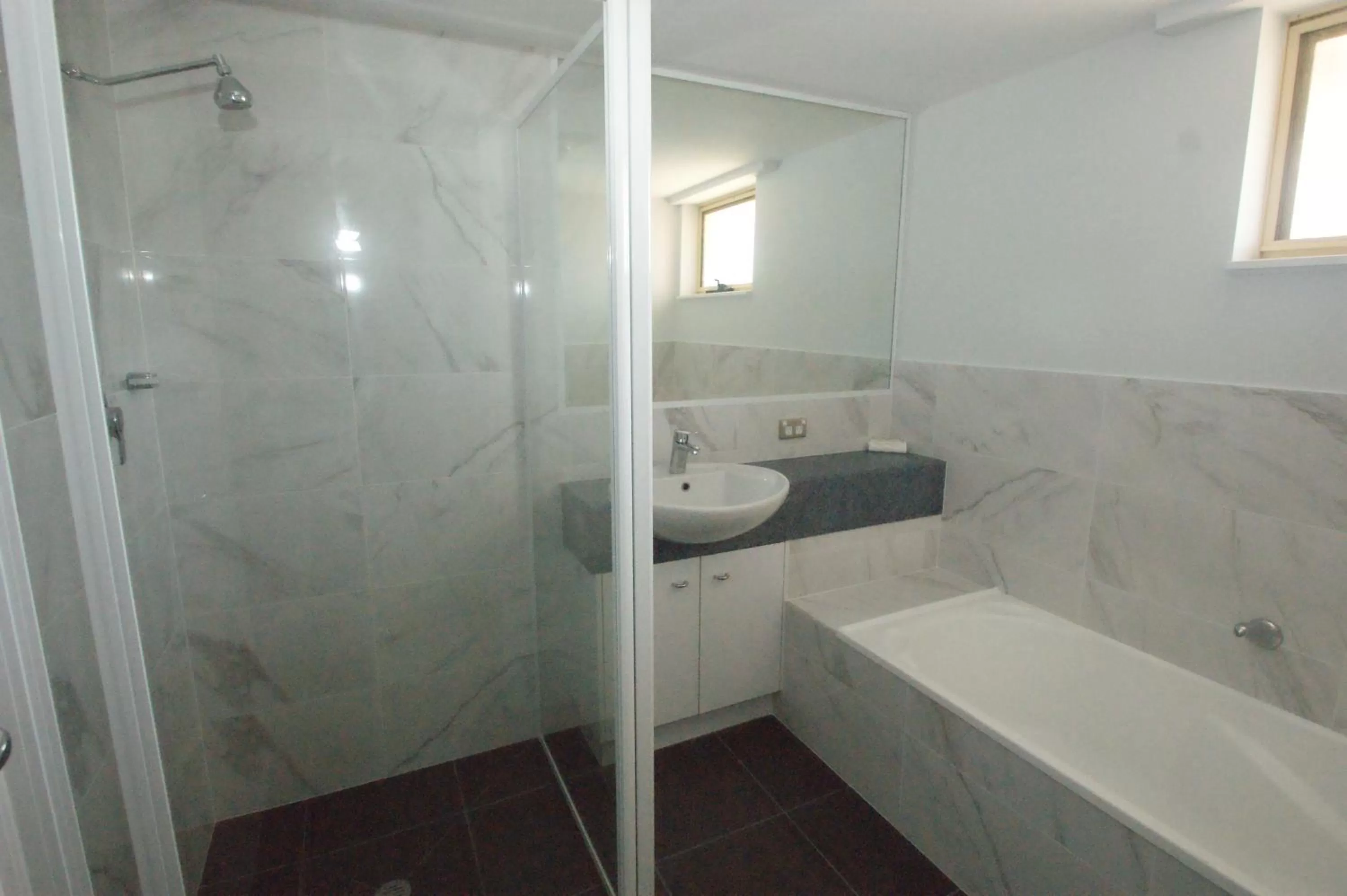 Bathroom in The Esplanade Riverview Holiday Apartments