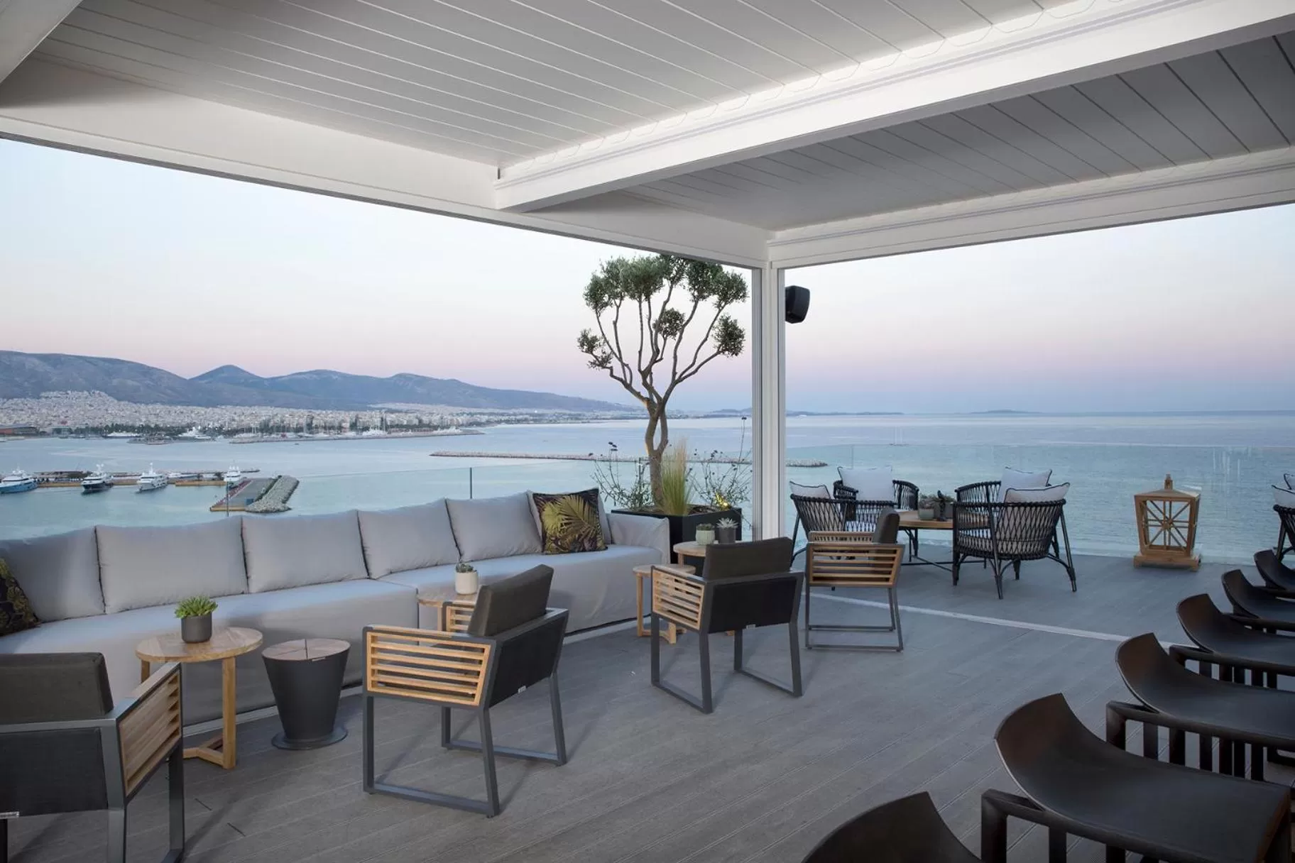 Restaurant/places to eat in The Alex Monte Kastella, Santikos Collection