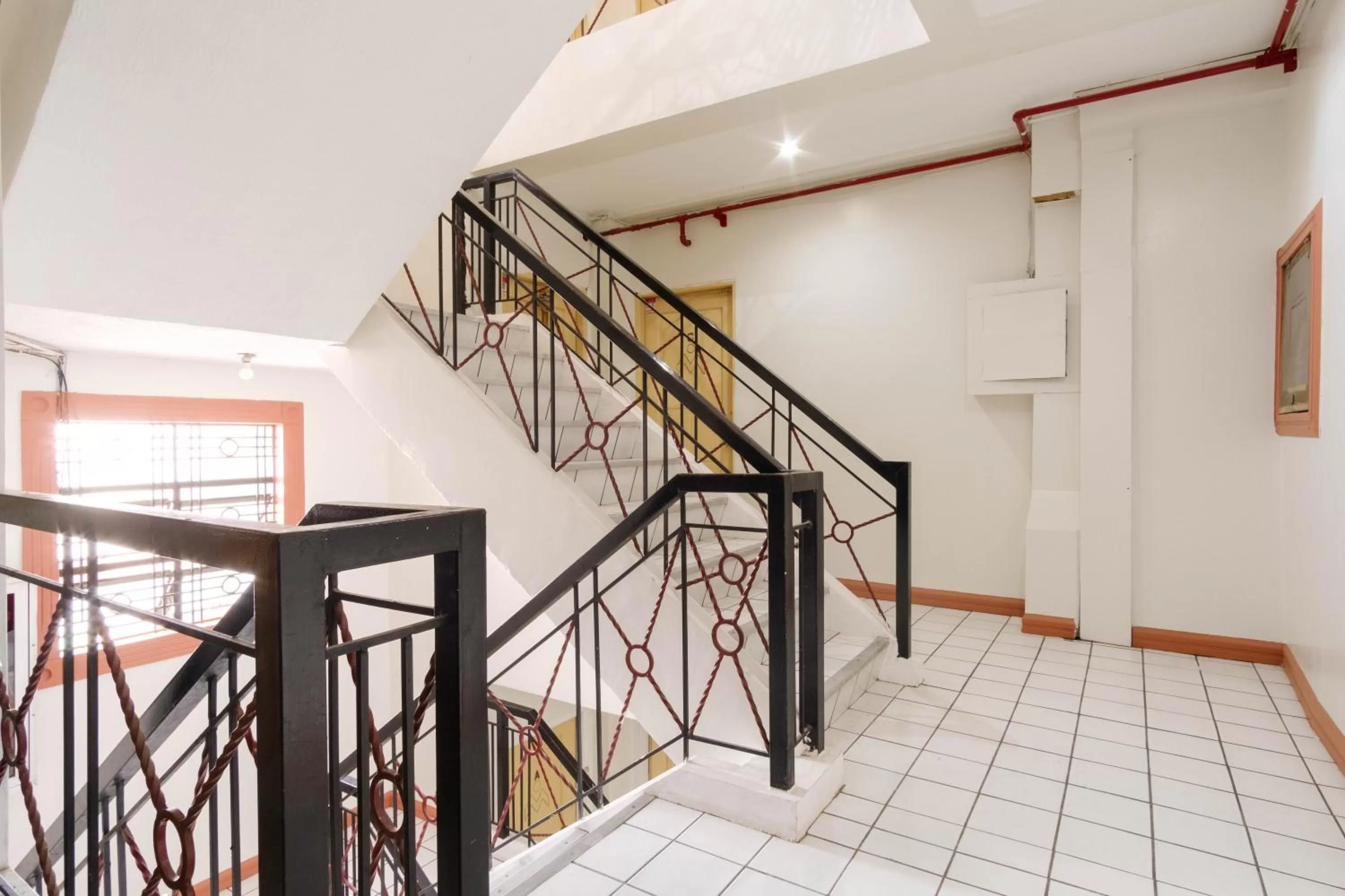 Other in RedDoorz Plus near Johnson and Johnson Paranaque