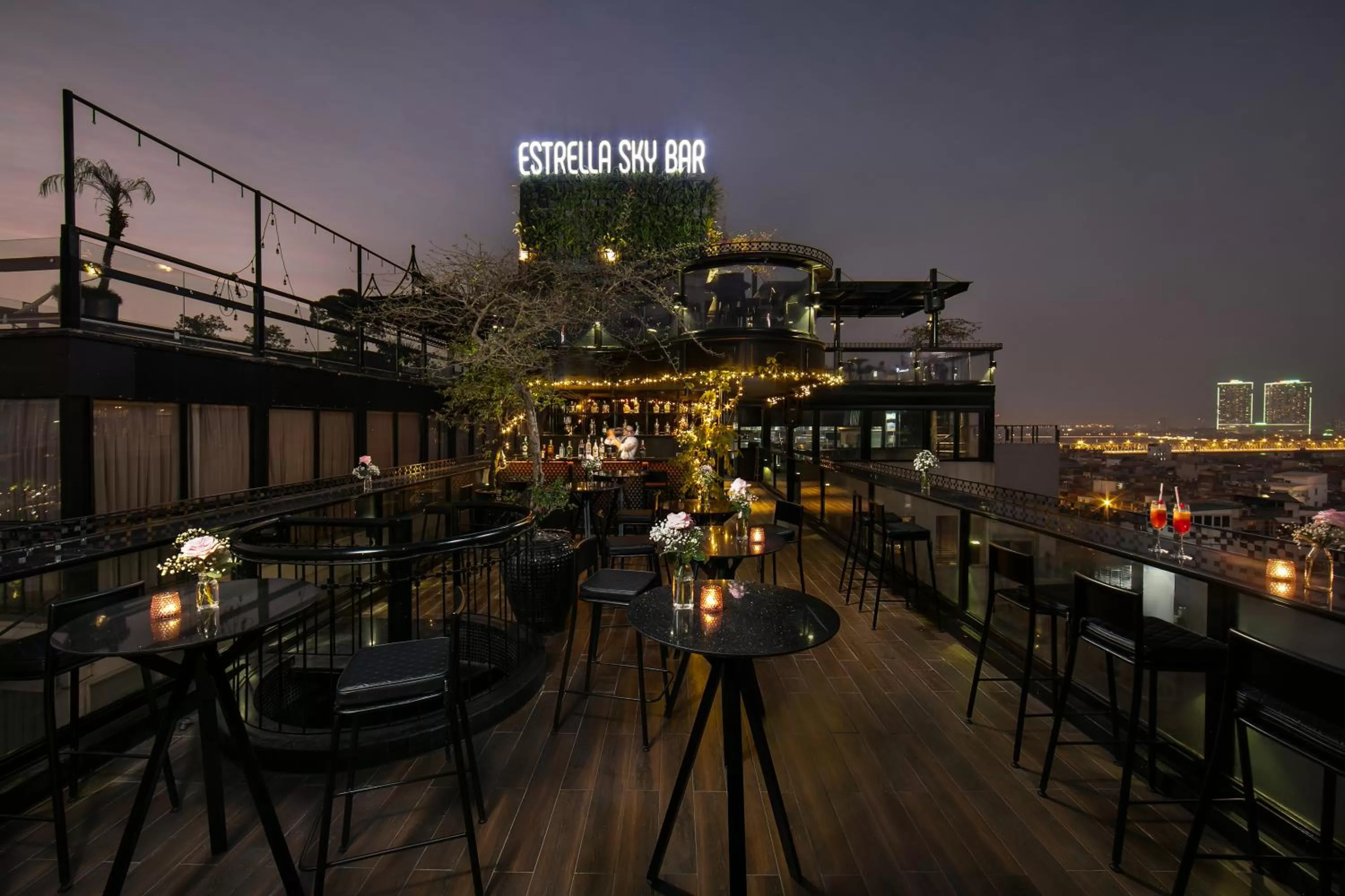 Nightclub / DJ in La Nueva Boutique Hotel Hanoi & Spa