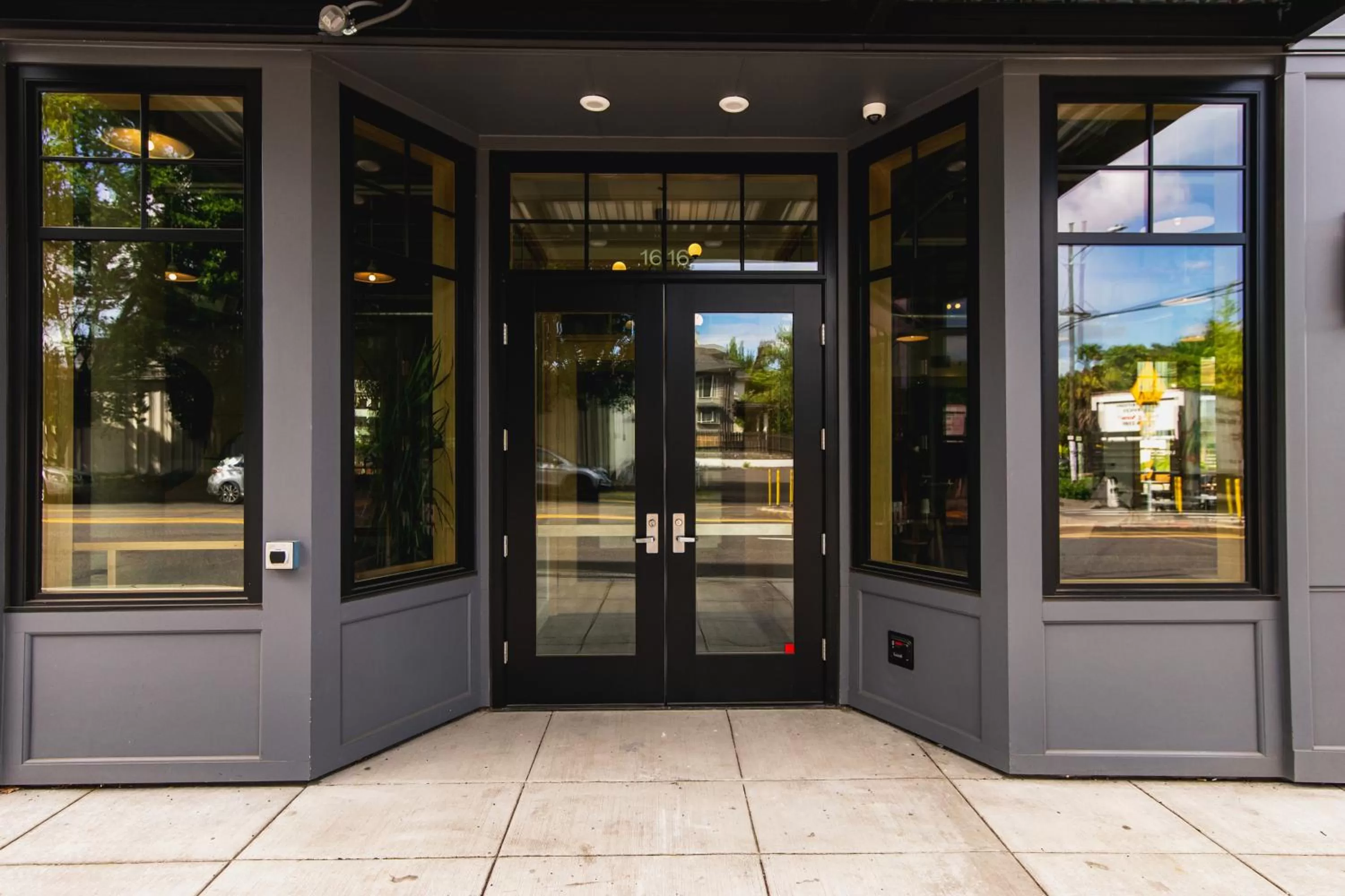 Facade/entrance in Lolo Pass