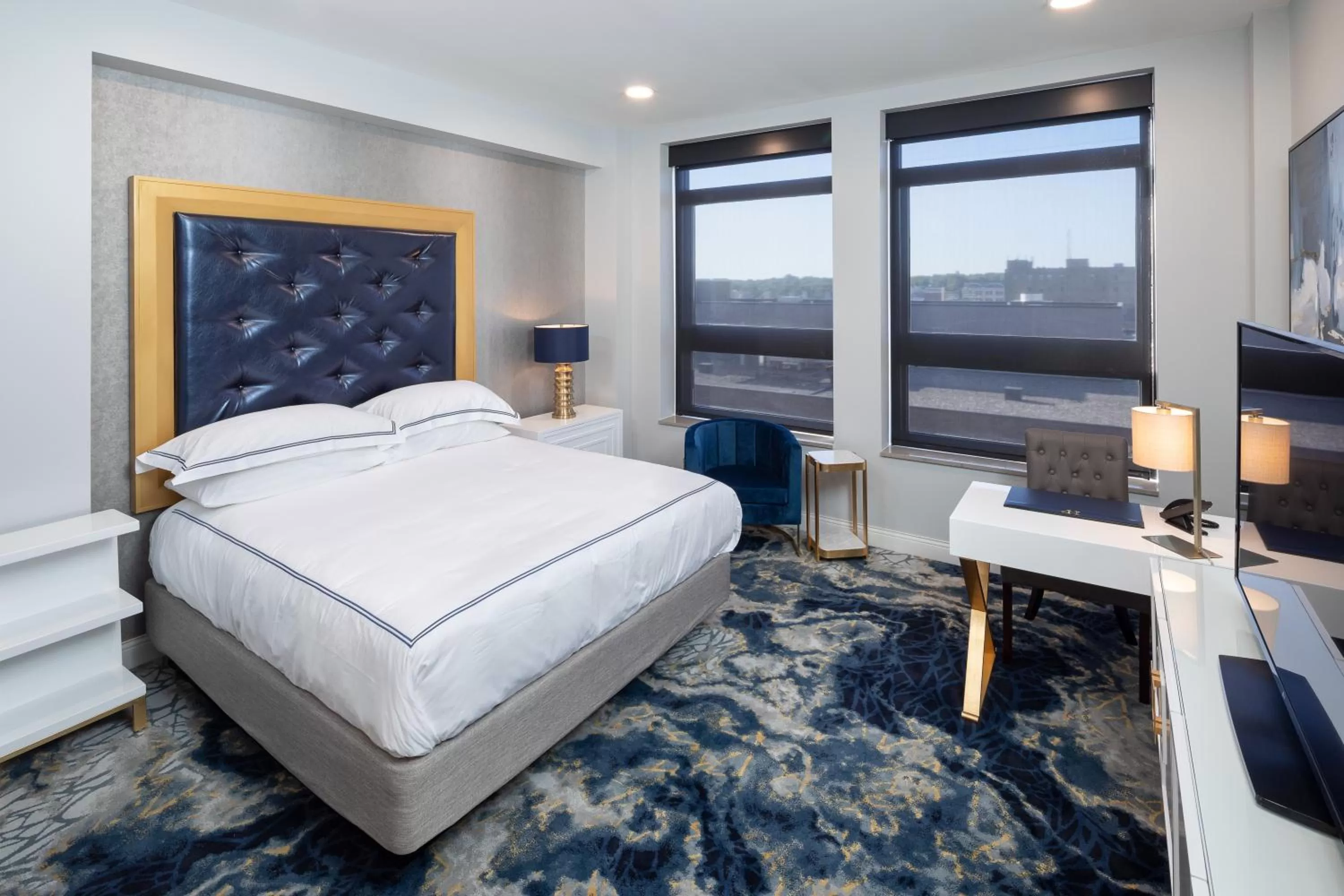 Photo of the whole room, Bed in Hotel On Phillips