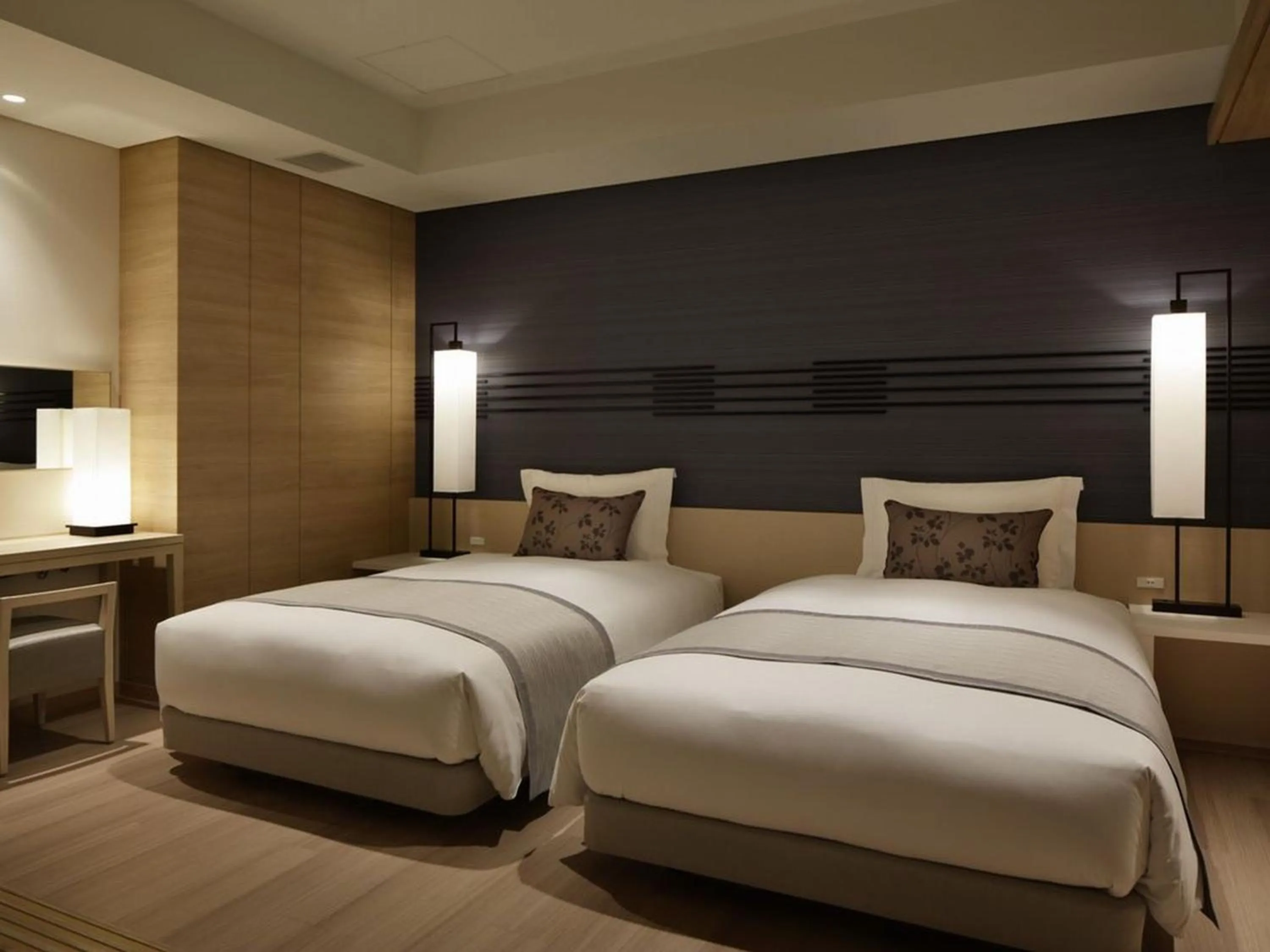 Bedroom, Bed in Kobe Minato Onsen Ren