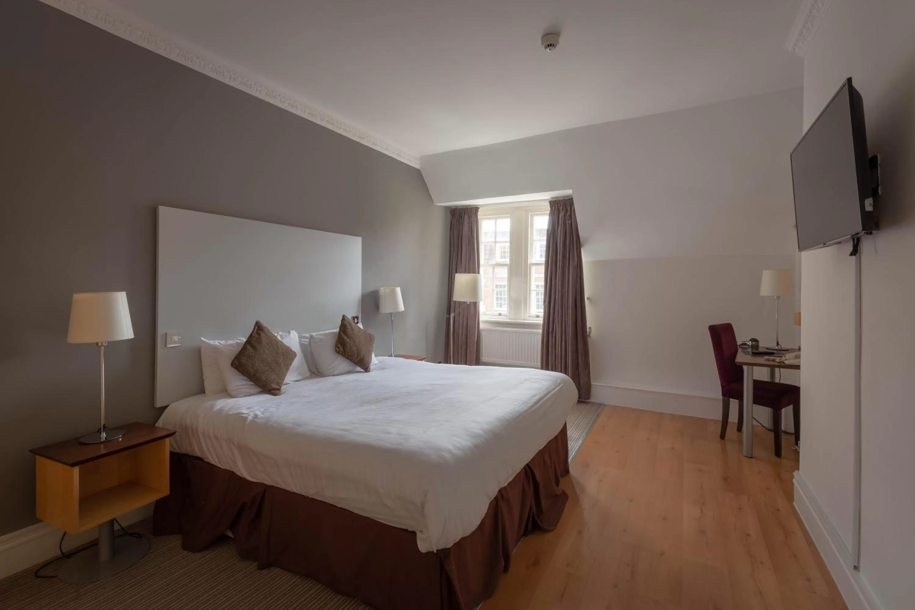 TV and multimedia, Bed in The Angel Hotel