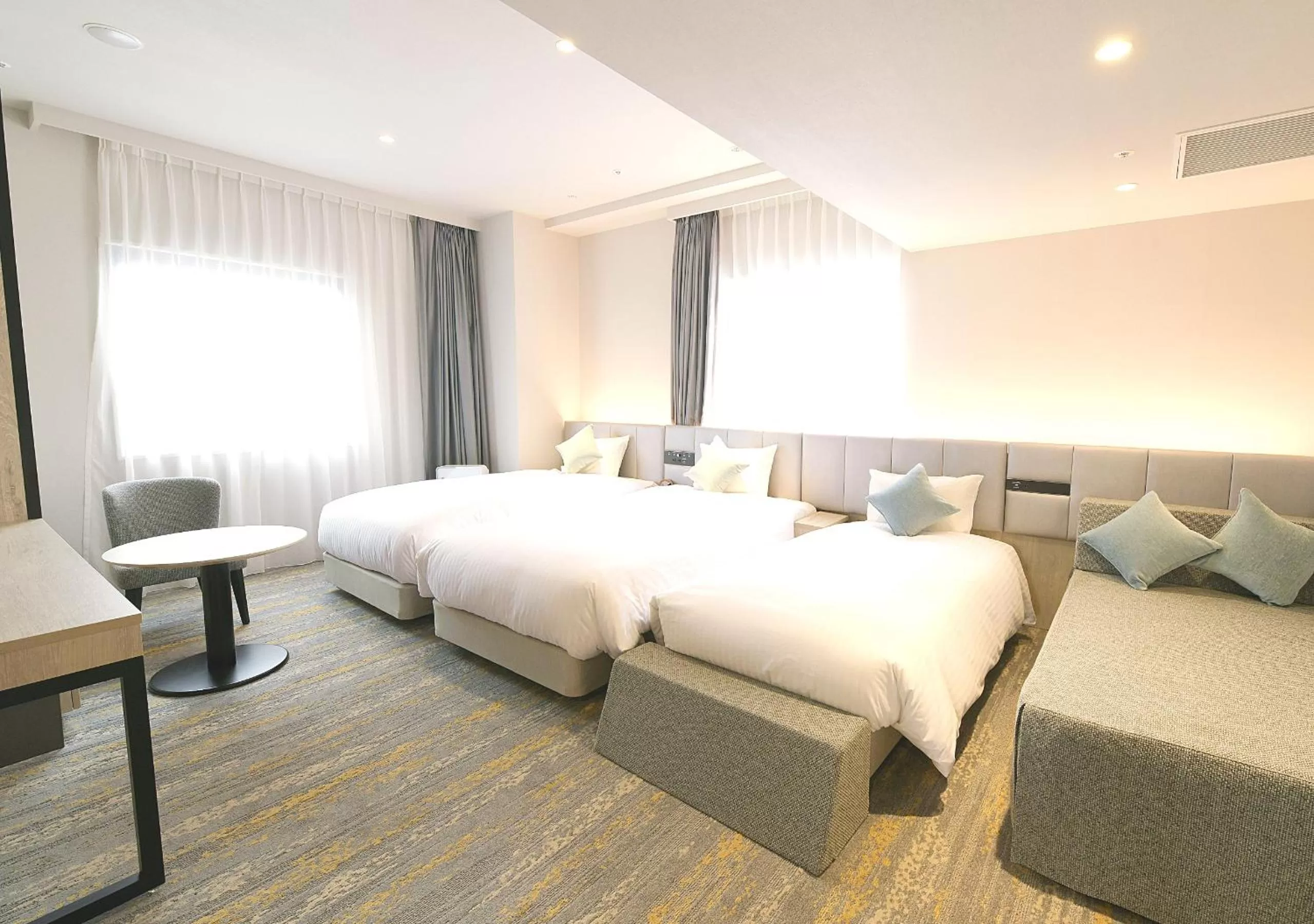 Bed in Oriental Hotel Fukuoka Hakata Station