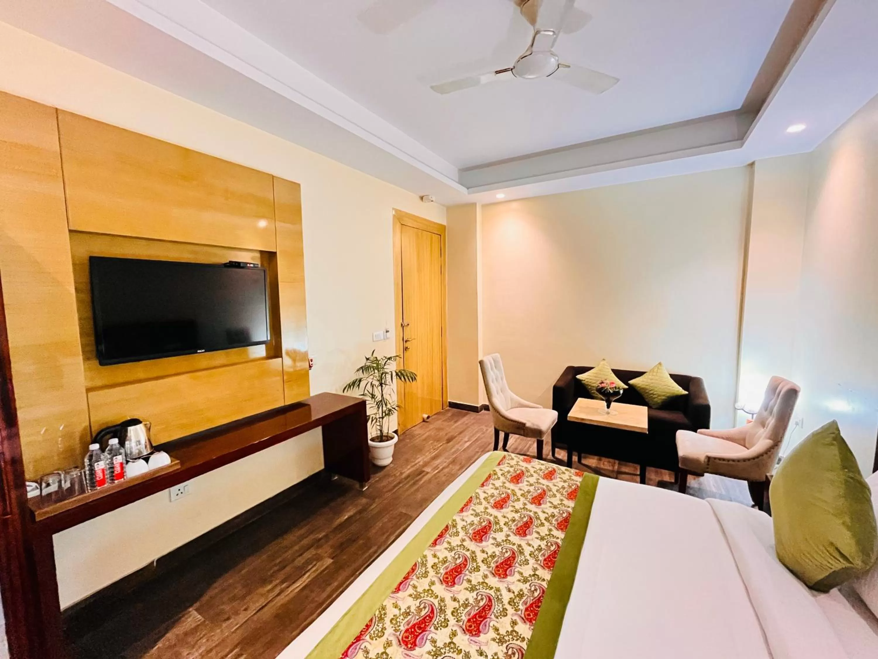Bed in Hotel Banz near Delhi Airport