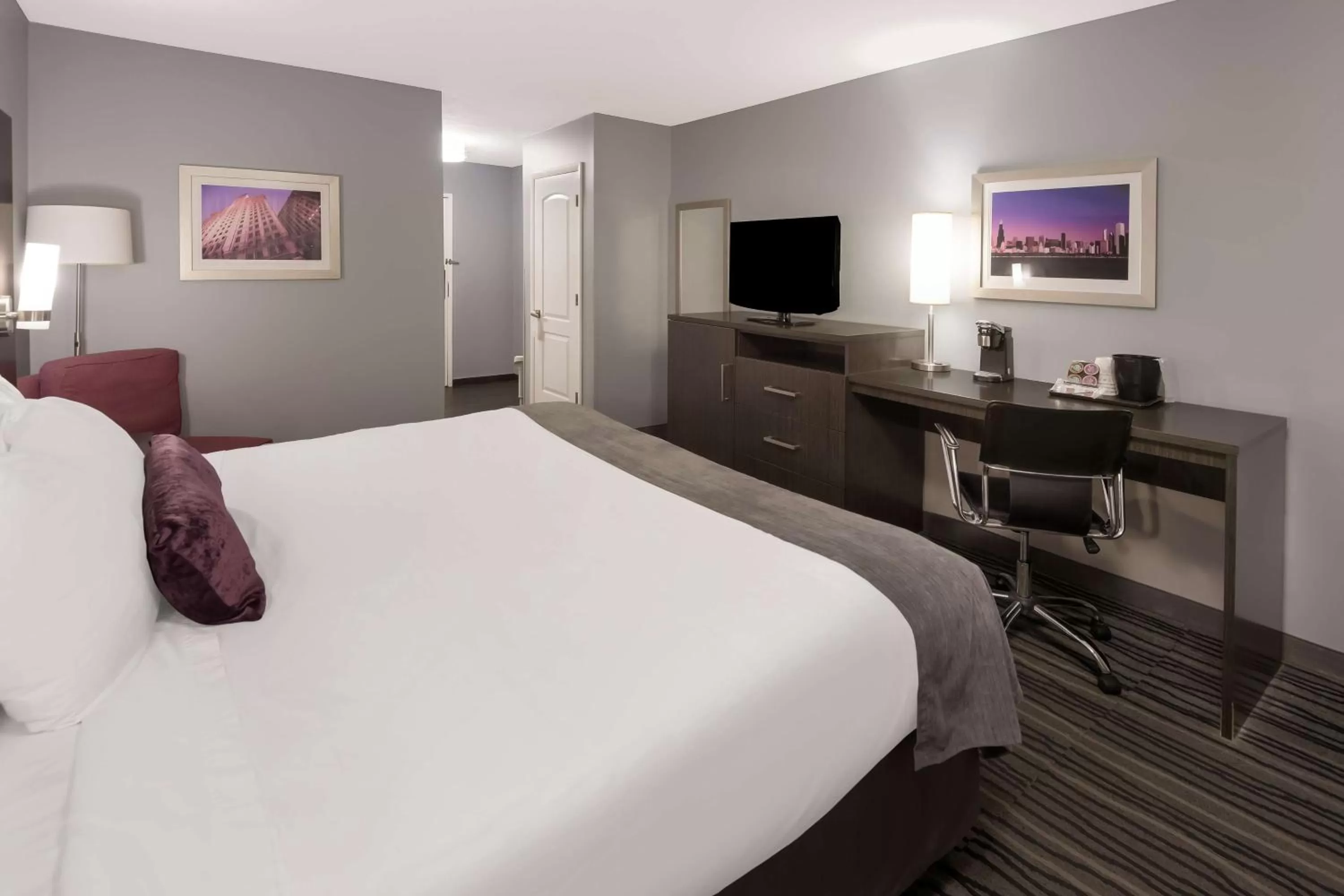 Bedroom, Bed in Best Western Riverside Inn