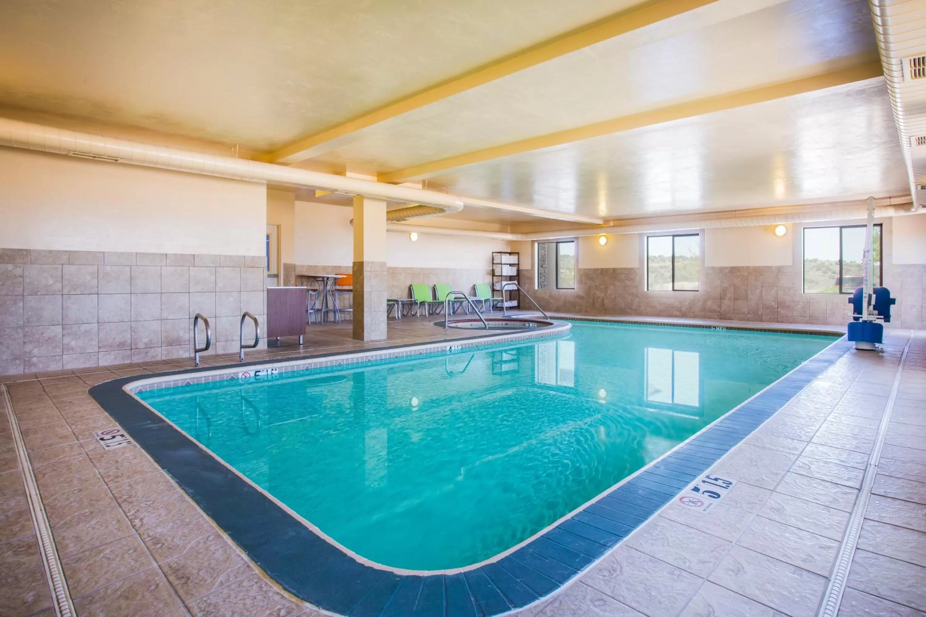 Swimming pool in Holiday Inn Express Hotel & Suites Cedar City by IHG