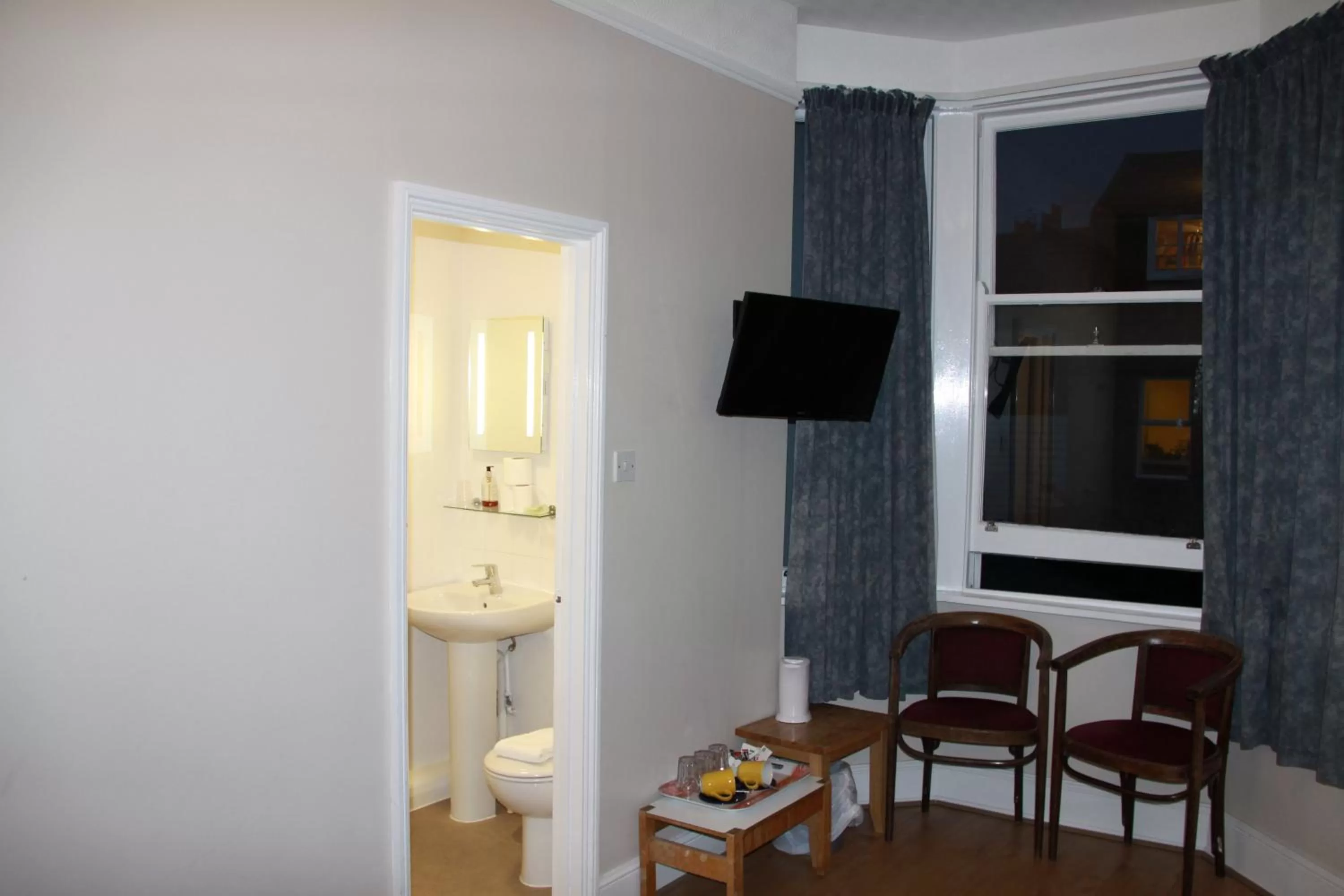 TV and multimedia in Ambassador Hotel