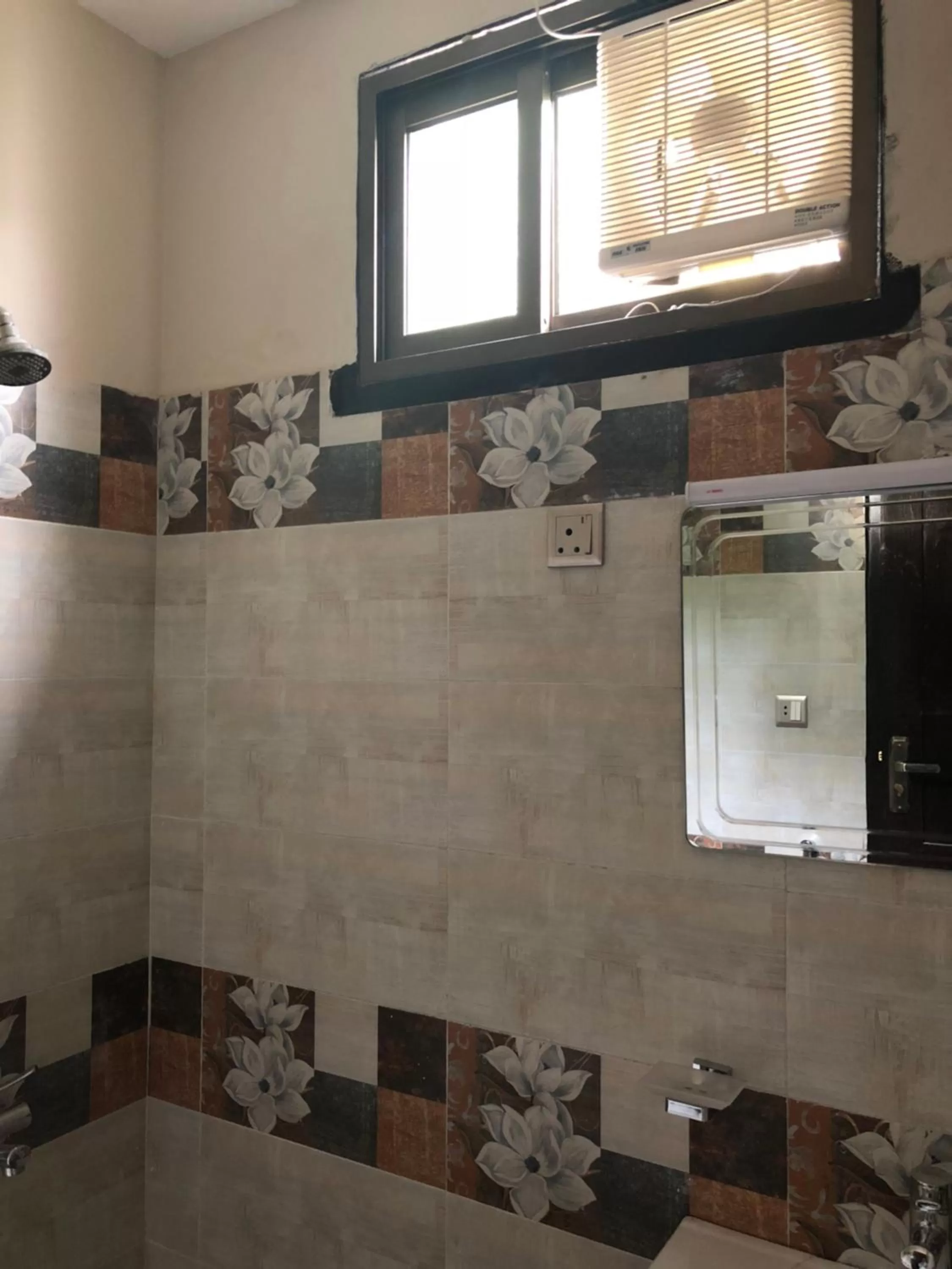 Bathroom in Hotel La Orilla Muzaffarabad