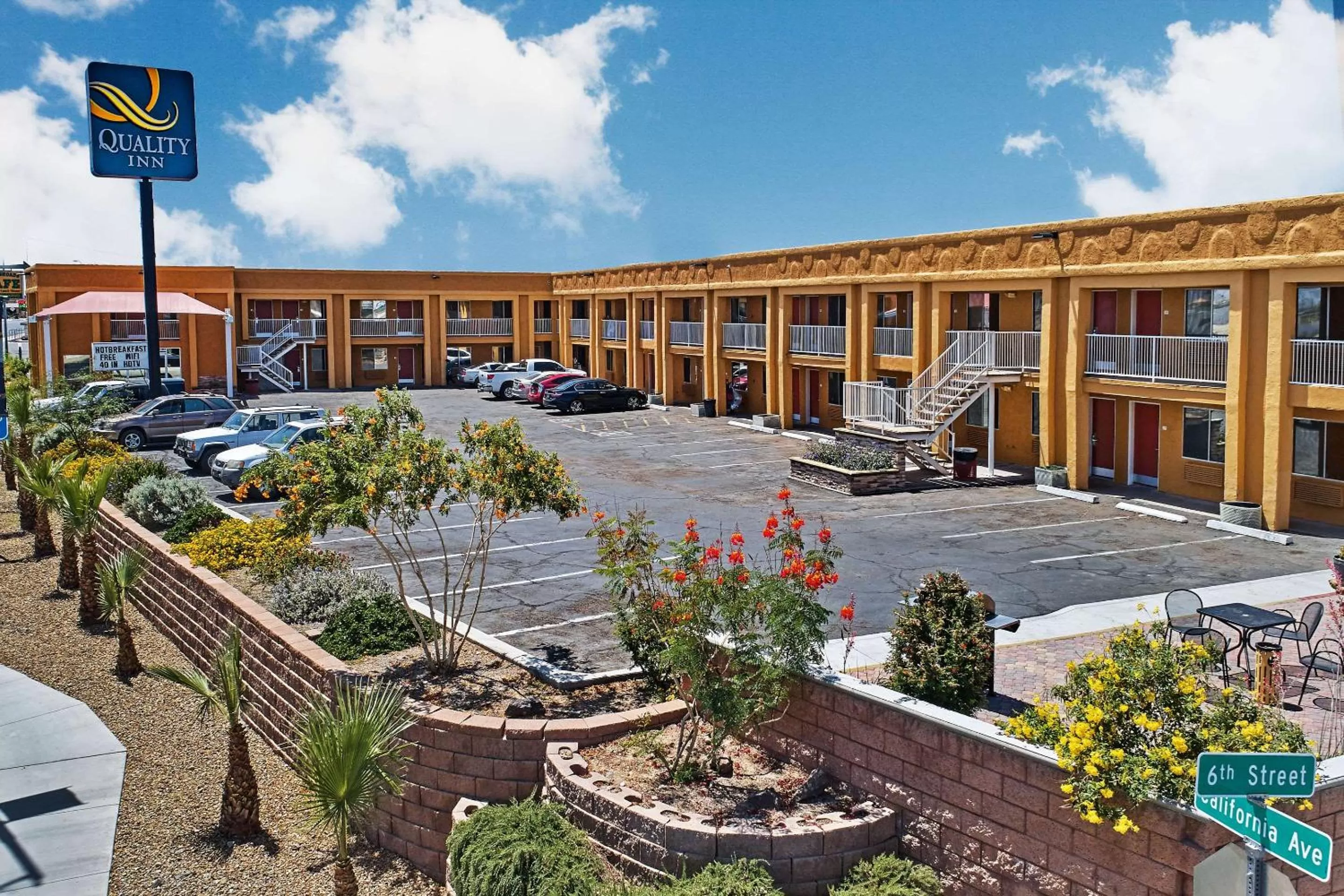 Property building in Quality Inn Parker