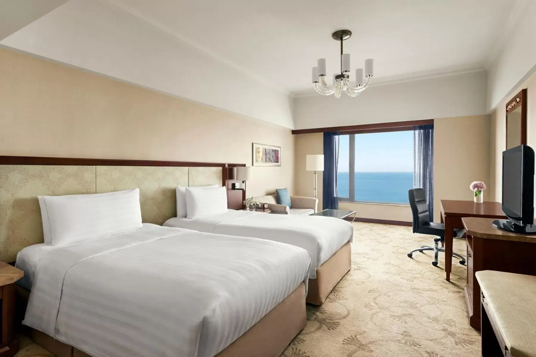 Horizon Club Sea View Room in Shangri-La Beihai Horizon Club Sea View Room in Shangri-La Beihai