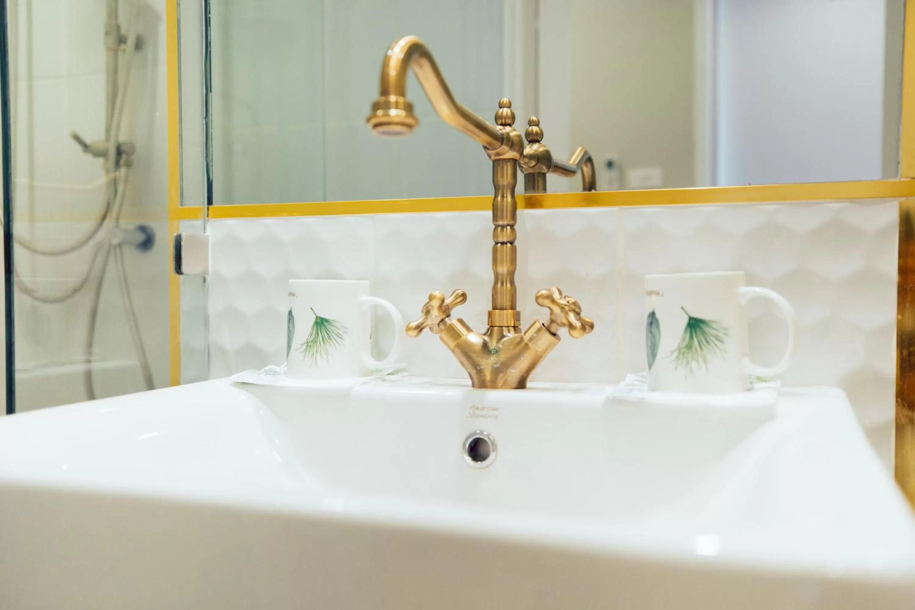 Bathroom in J's Cafe and Poshtel