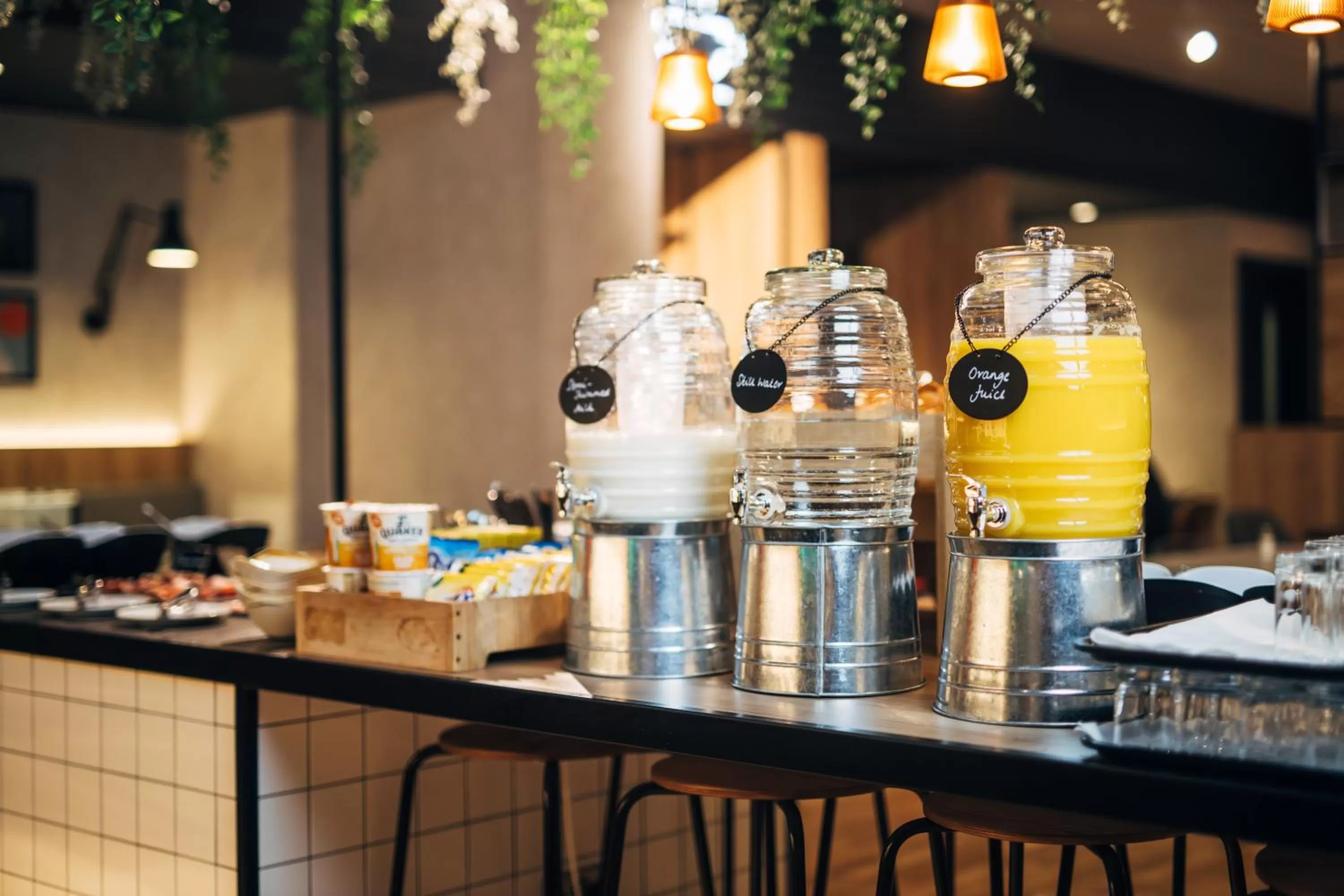 Breakfast in ibis Belfast City Centre