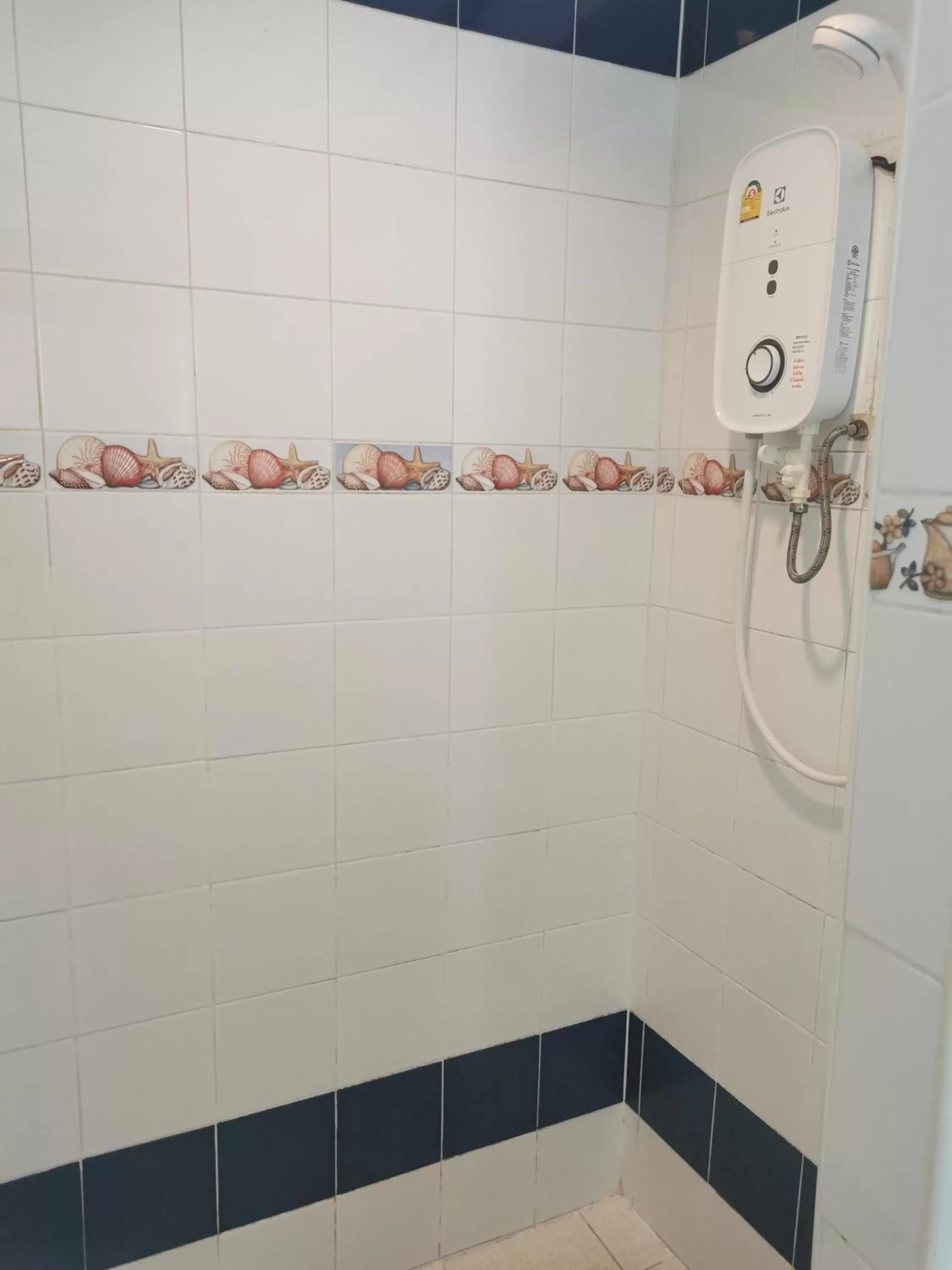 Shower in Top Resort