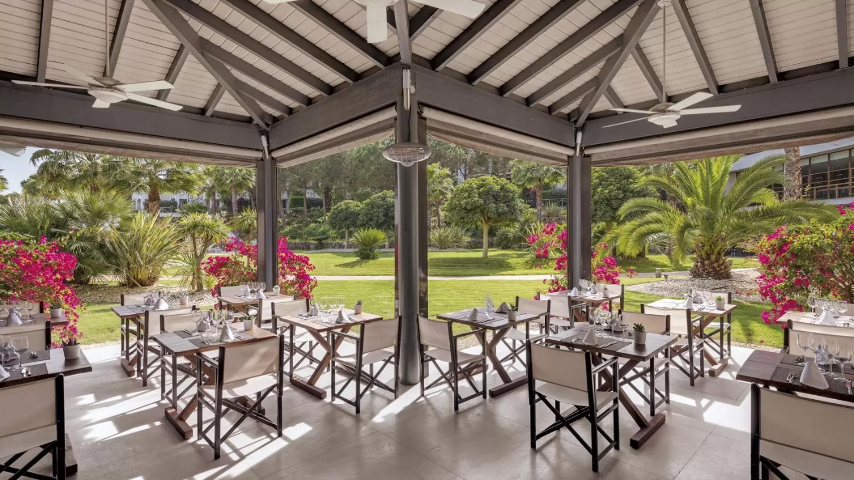 Patio in Precise Resort El Rompido-The Hotel