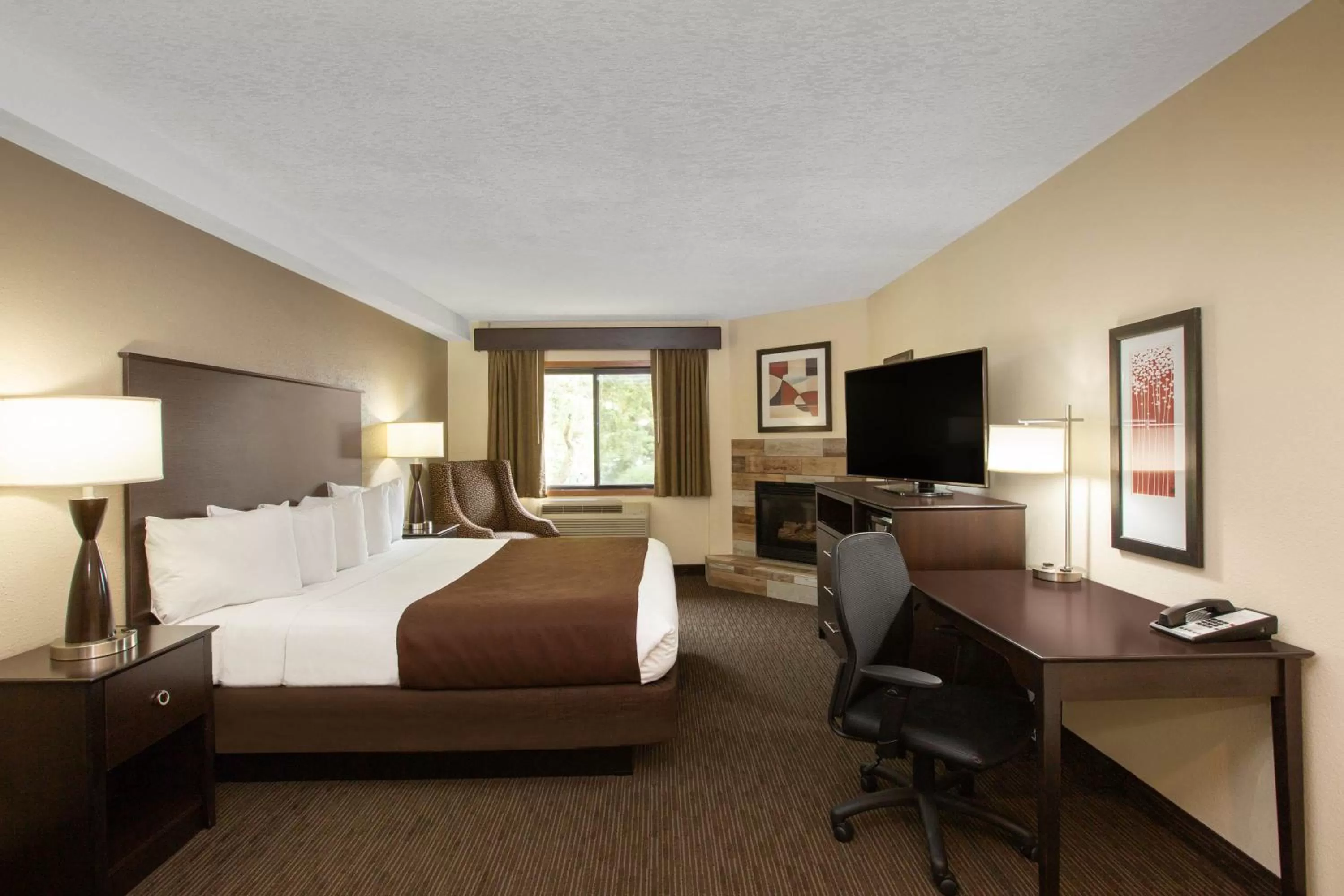 Photo of the whole room, Bed in AmericInn by Wyndham Apple Valley