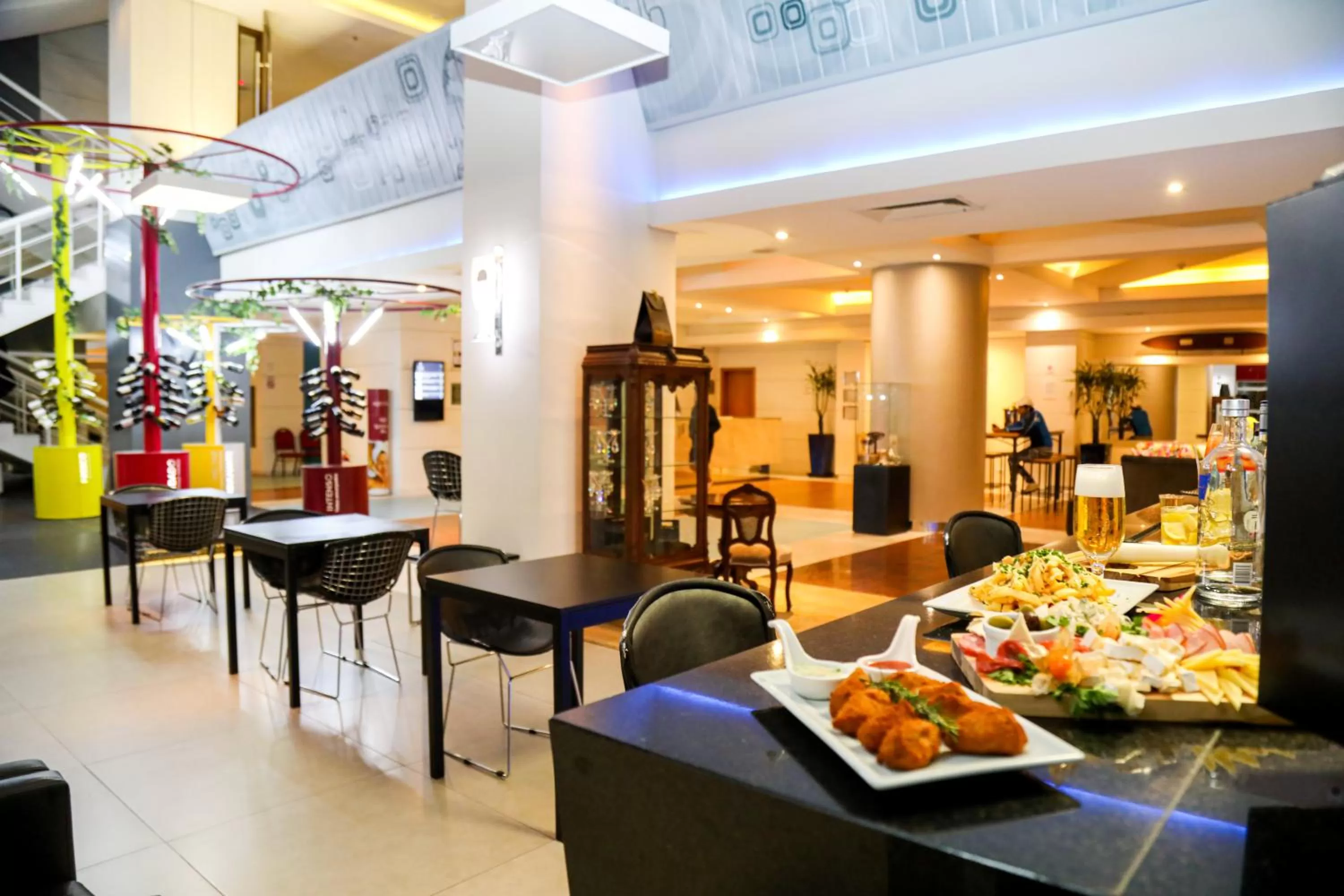 Restaurant/places to eat in Pestana Curitiba